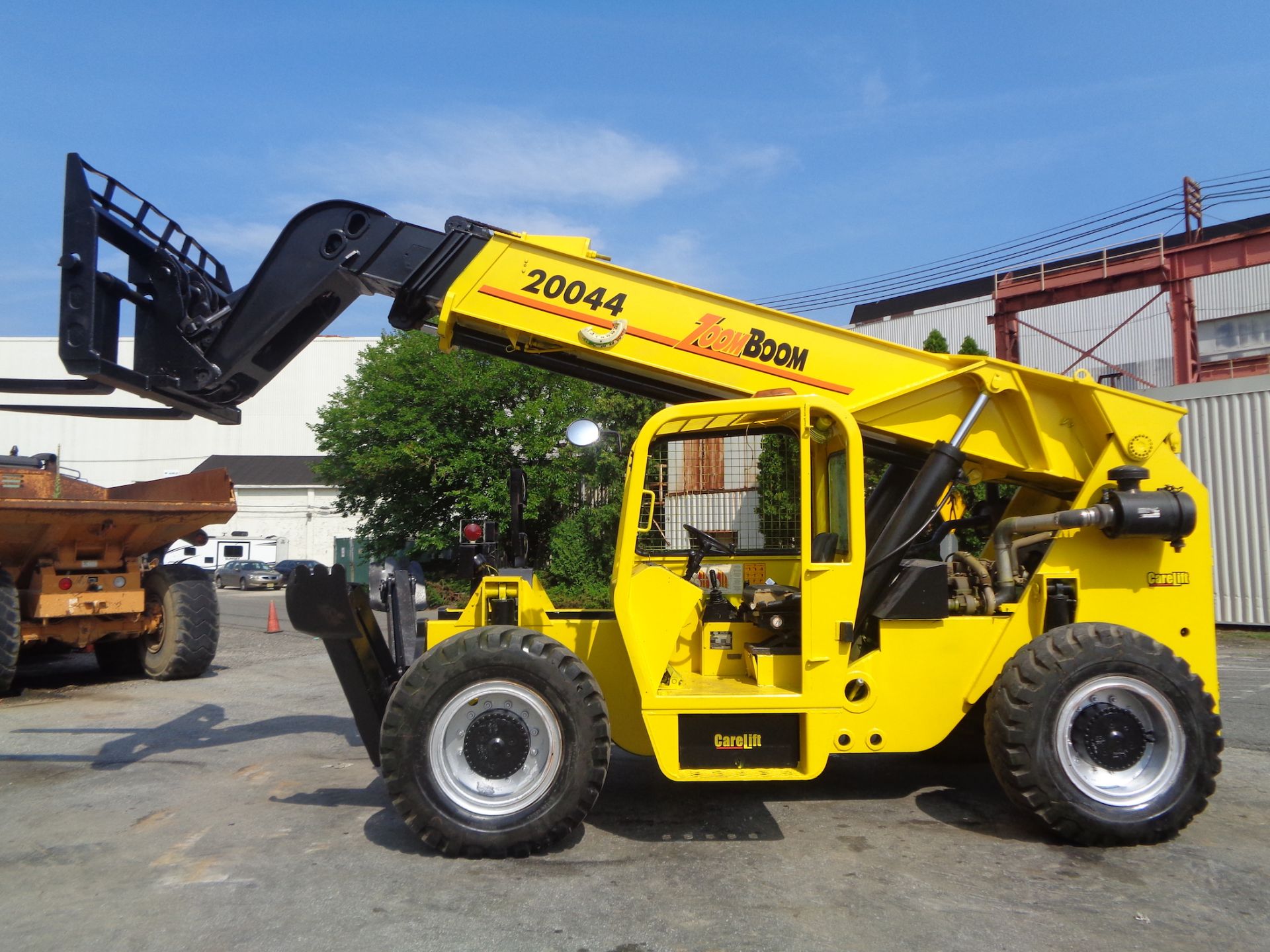 ZoomBoom Carelift ZB-20044 20,000lbs 44ft Telescopic Forklift - Image 17 of 33