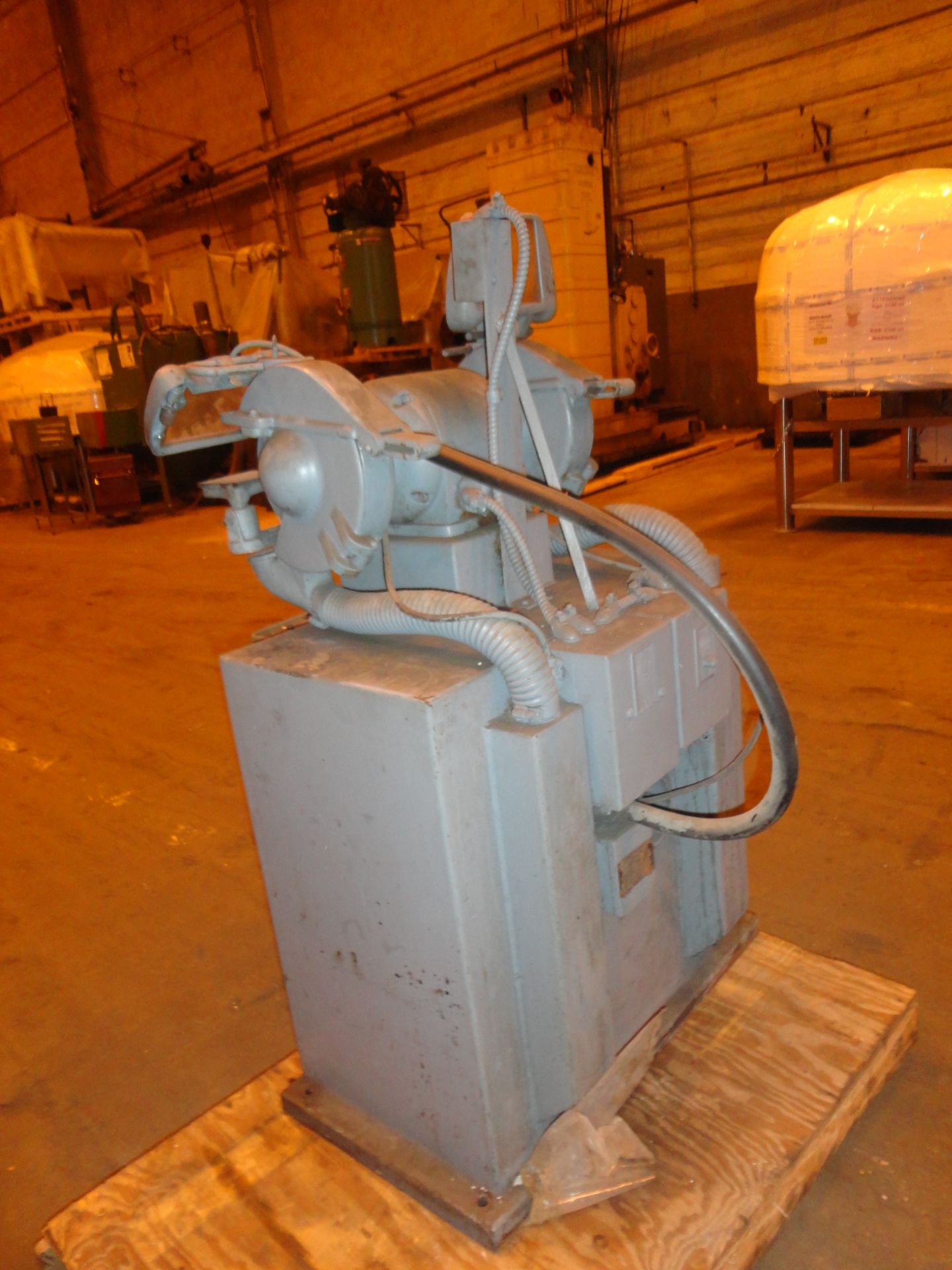 Pedestal Grinder - Image 4 of 11