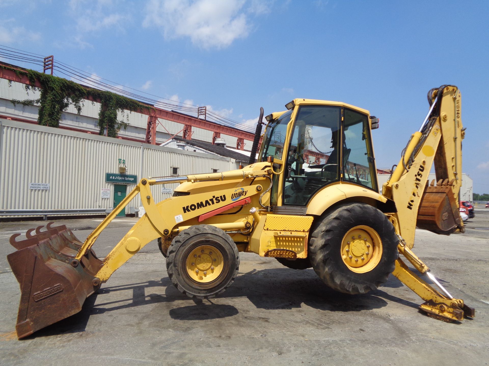 Komatsu WB140 Backhoe - Image 10 of 24