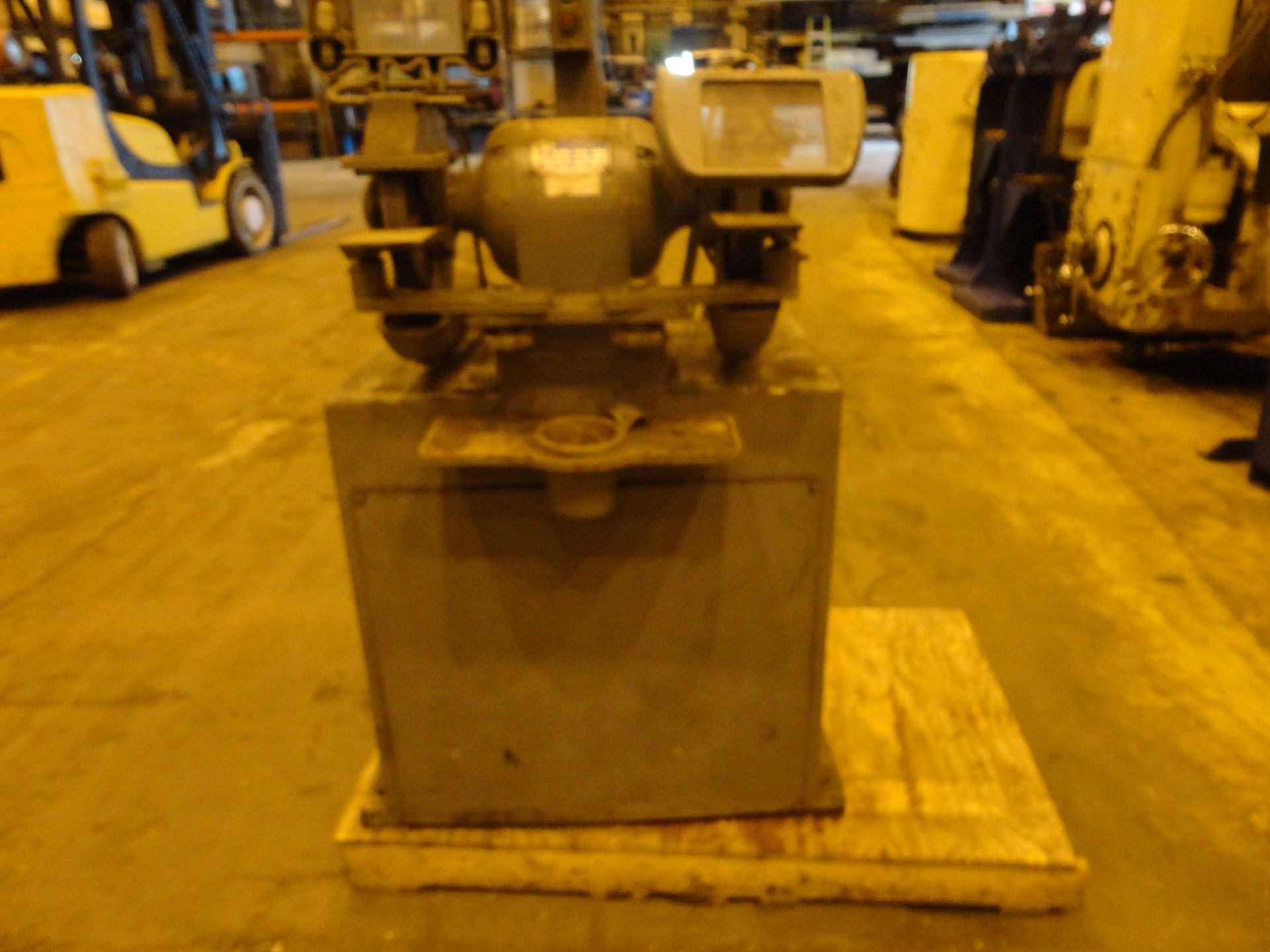 Pedestal Grinder - Image 10 of 11