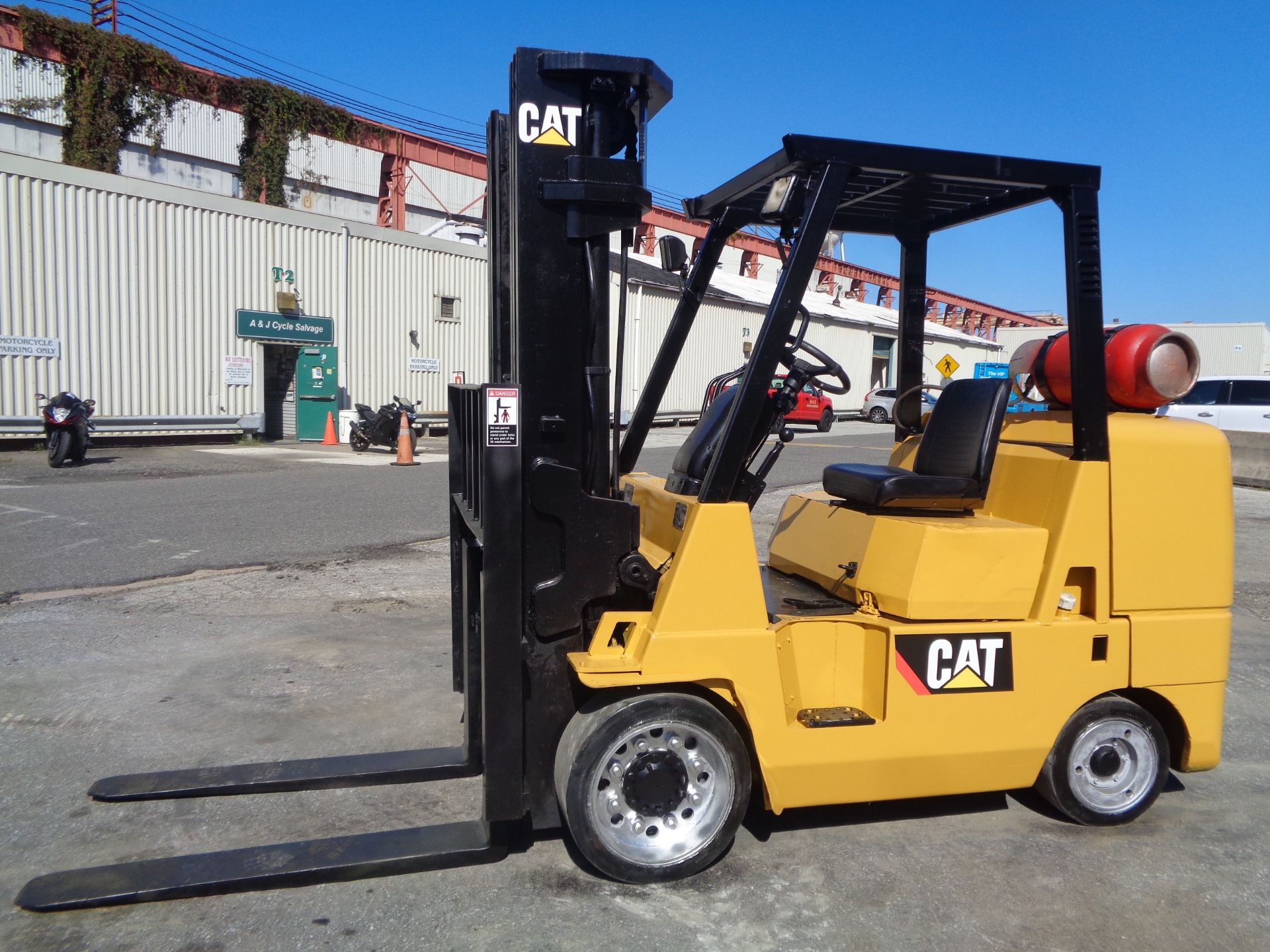 Caterpillar GC45K-SWB 10,000lbs Forklift - Image 14 of 16