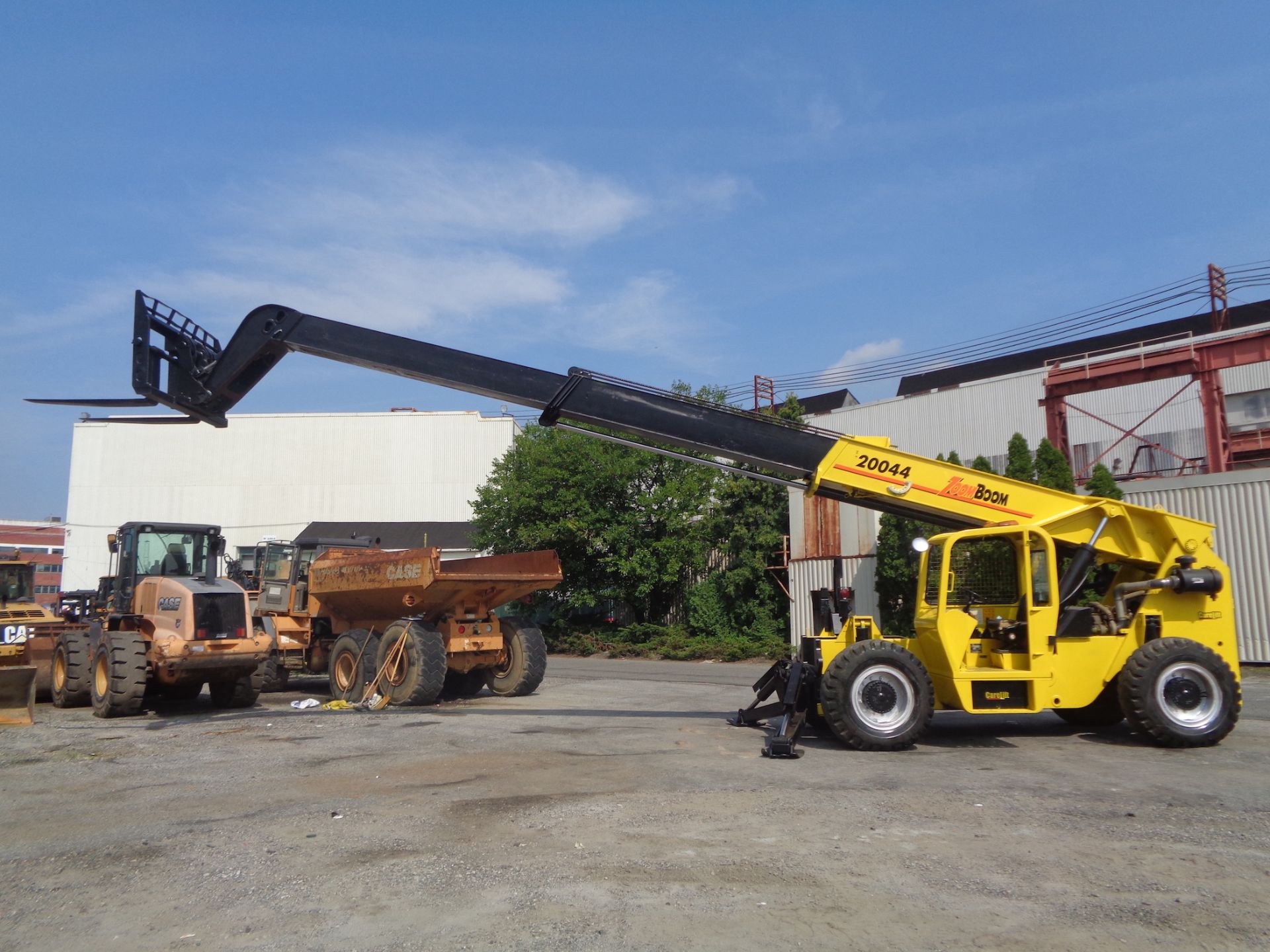 ZoomBoom Carelift ZB-20044 20,000lbs 44ft Telescopic Forklift - Image 6 of 33