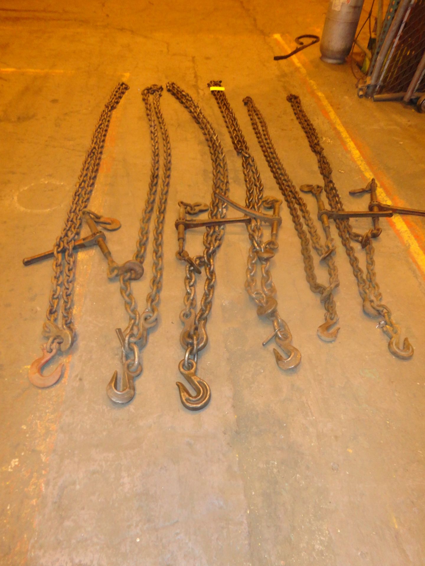 Lot of Six 5/8" and 1/2" Chains with Binders (#18) - Image 9 of 10
