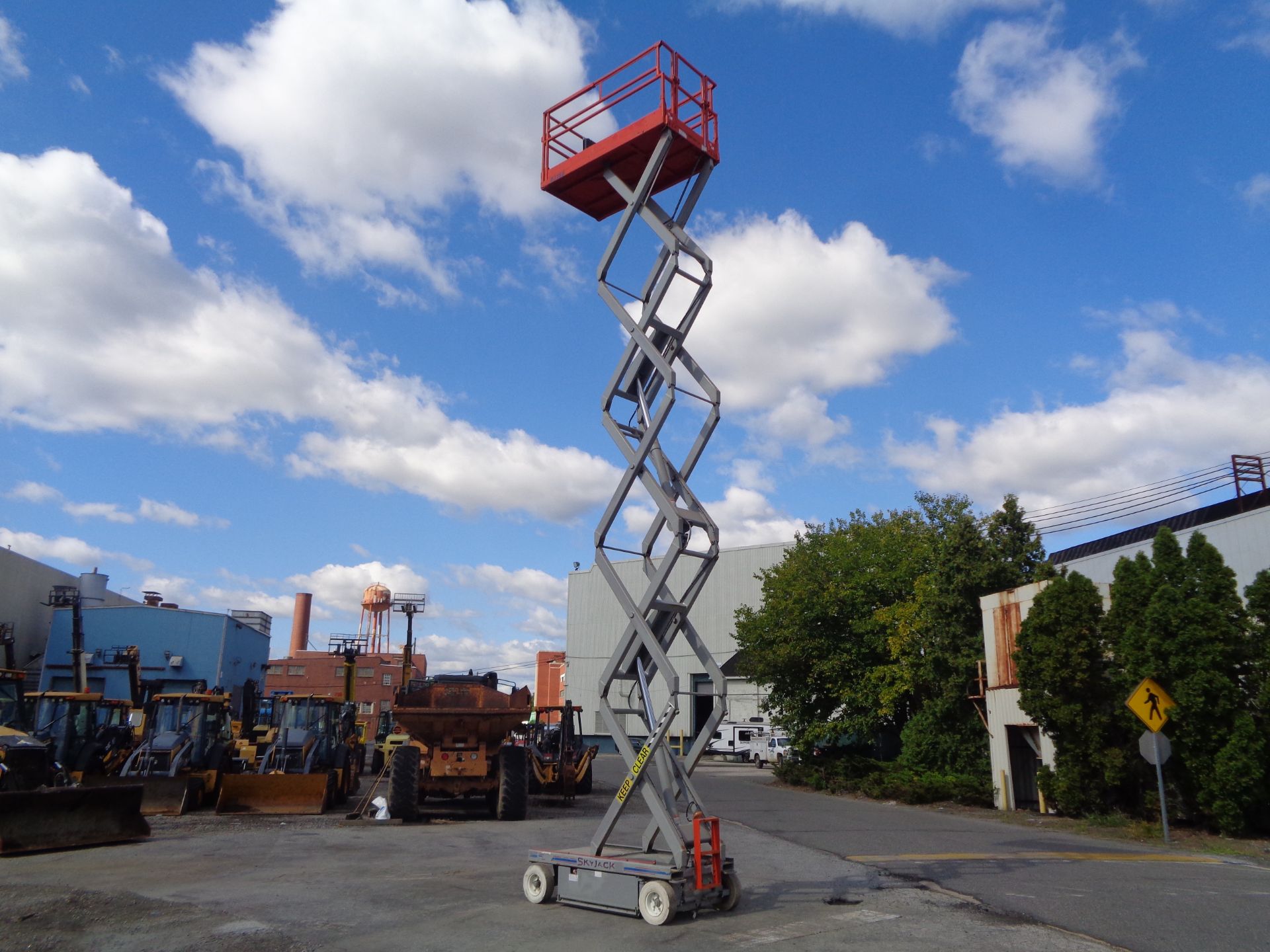 SkyJack SJ4830 30ft Electric Scissor Lift - Image 4 of 28