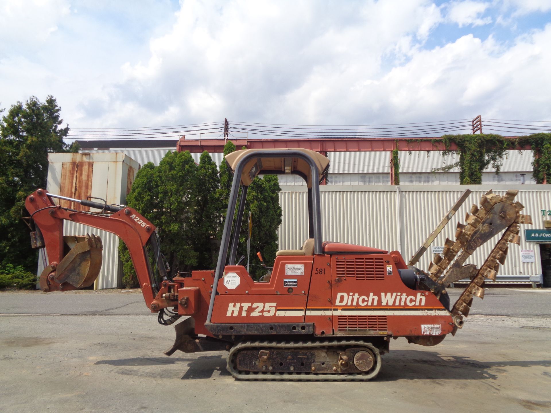 Ditch Witch HT25K Trencher and Backhoe - Image 4 of 12