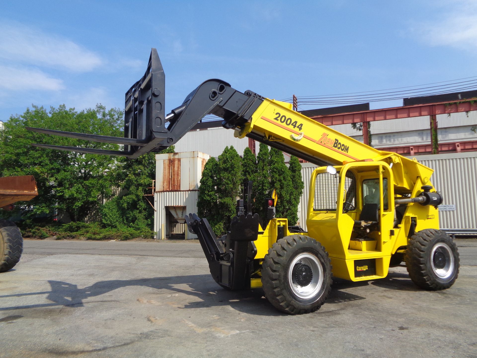 ZoomBoom Carelift ZB-20044 20,000lbs 44ft Telescopic Forklift - Image 19 of 33