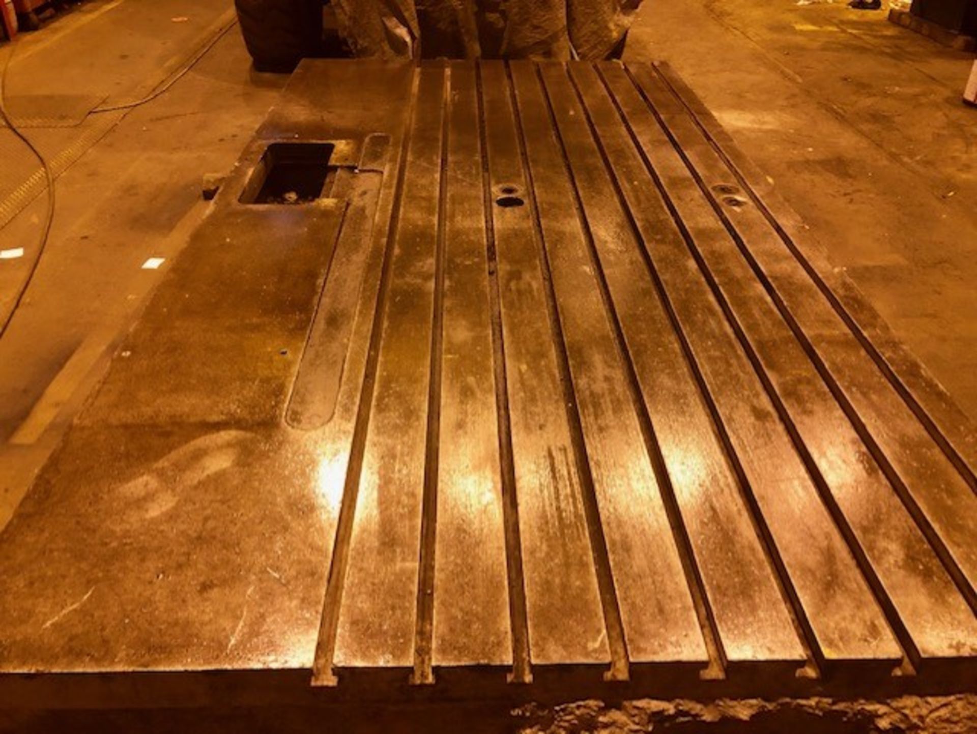 144” L x 76” W x 12” H Floor Plate