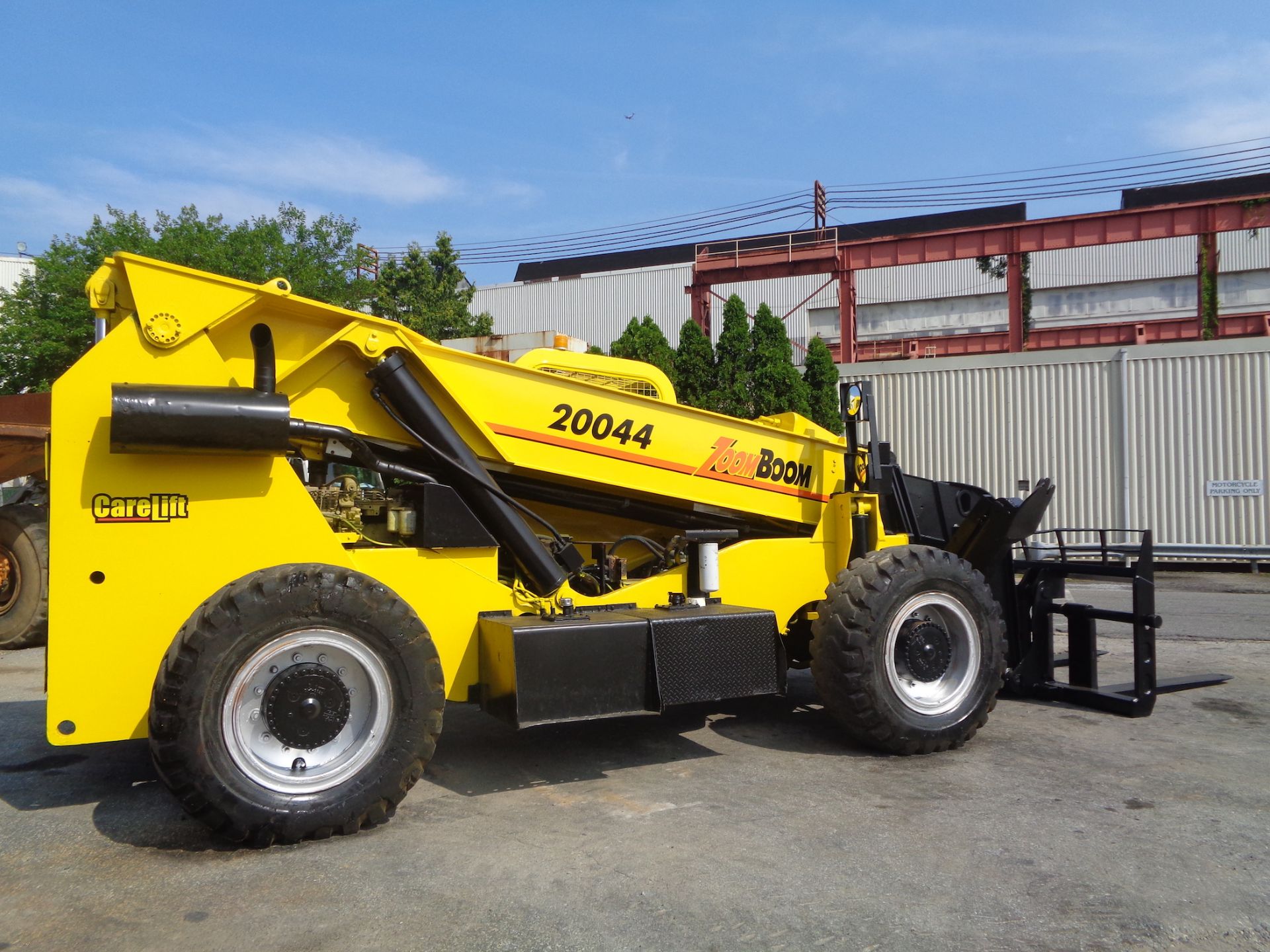 ZoomBoom Carelift ZB-20044 20,000lbs 44ft Telescopic Forklift - Image 30 of 33