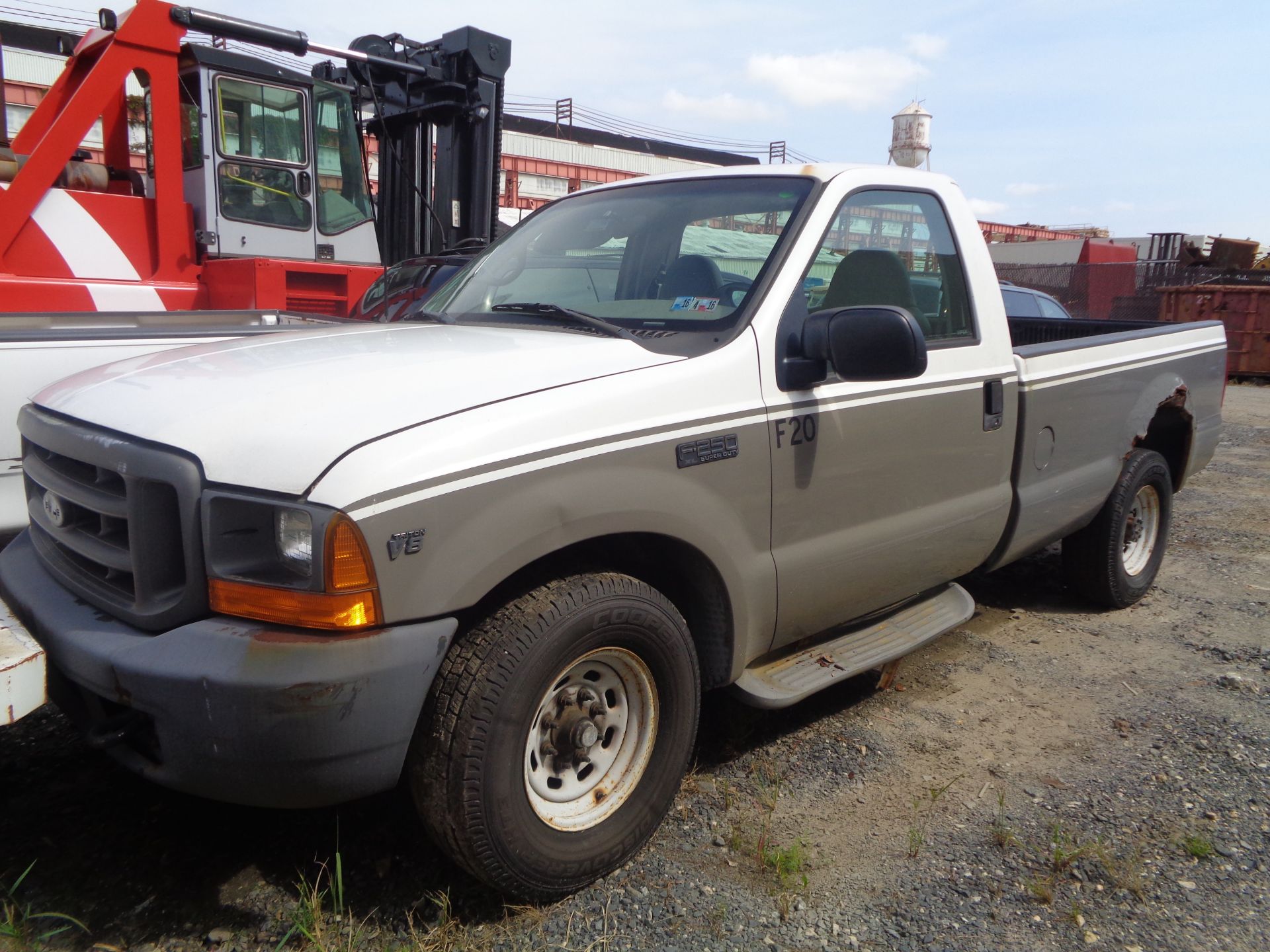 2000 Ford F250 Pick Up Truck - Image 2 of 8