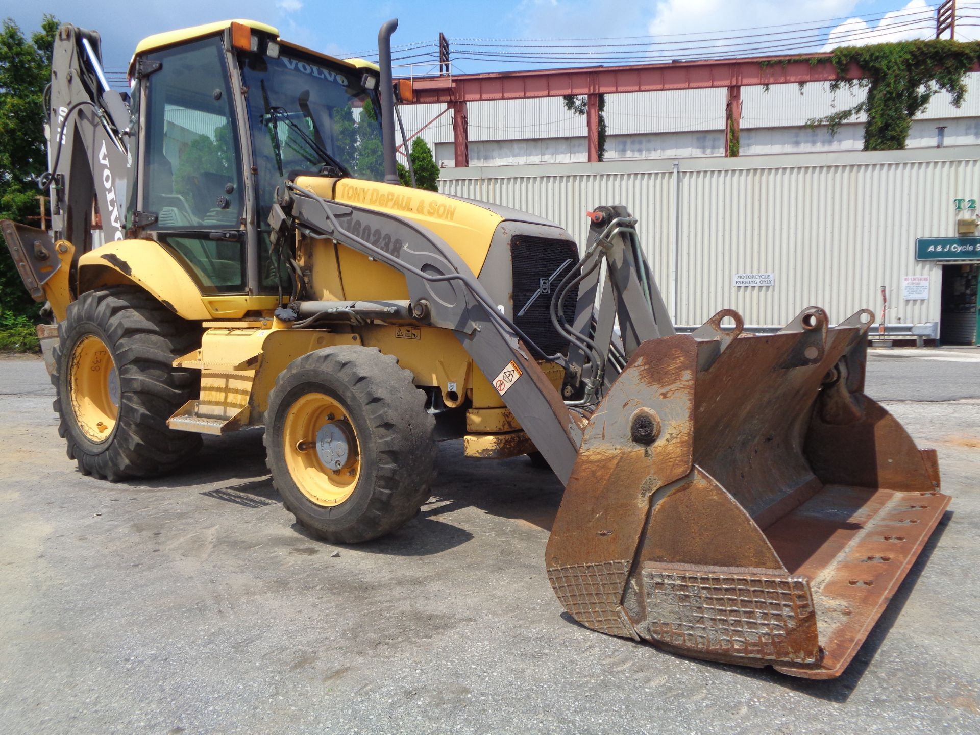 2005 Volvo BL70 Loader Backhoe - Image 35 of 41