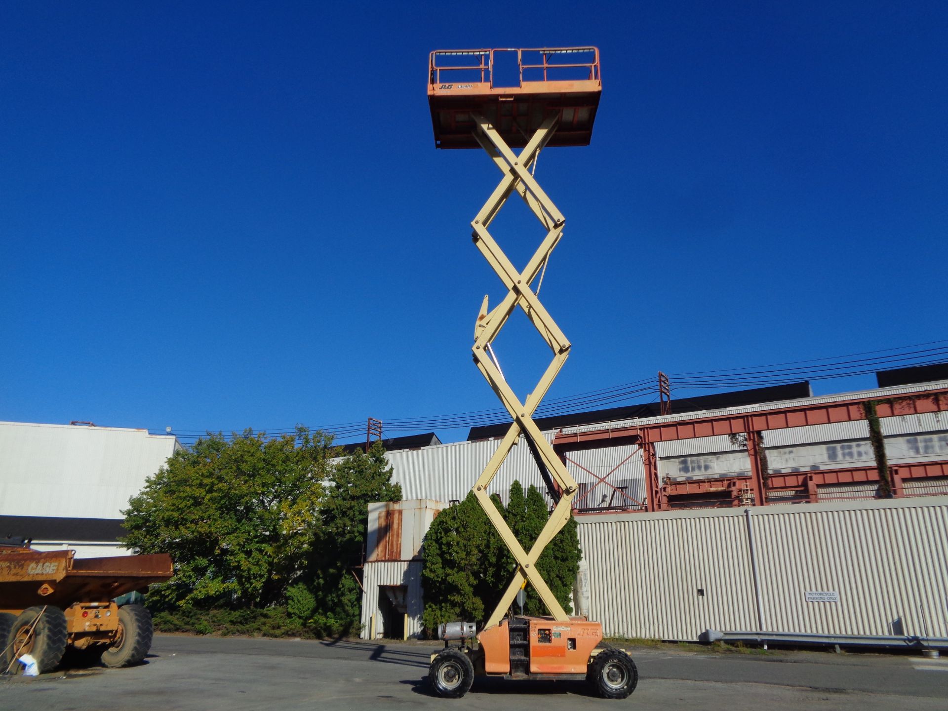 2007 JLG 4394RT 43ft Scissor Lift 4x4 Rough Terrain - Image 5 of 19