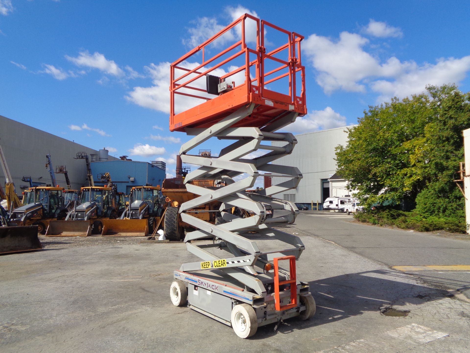 SkyJack SJ4830 30ft Electric Scissor Lift - Image 13 of 28