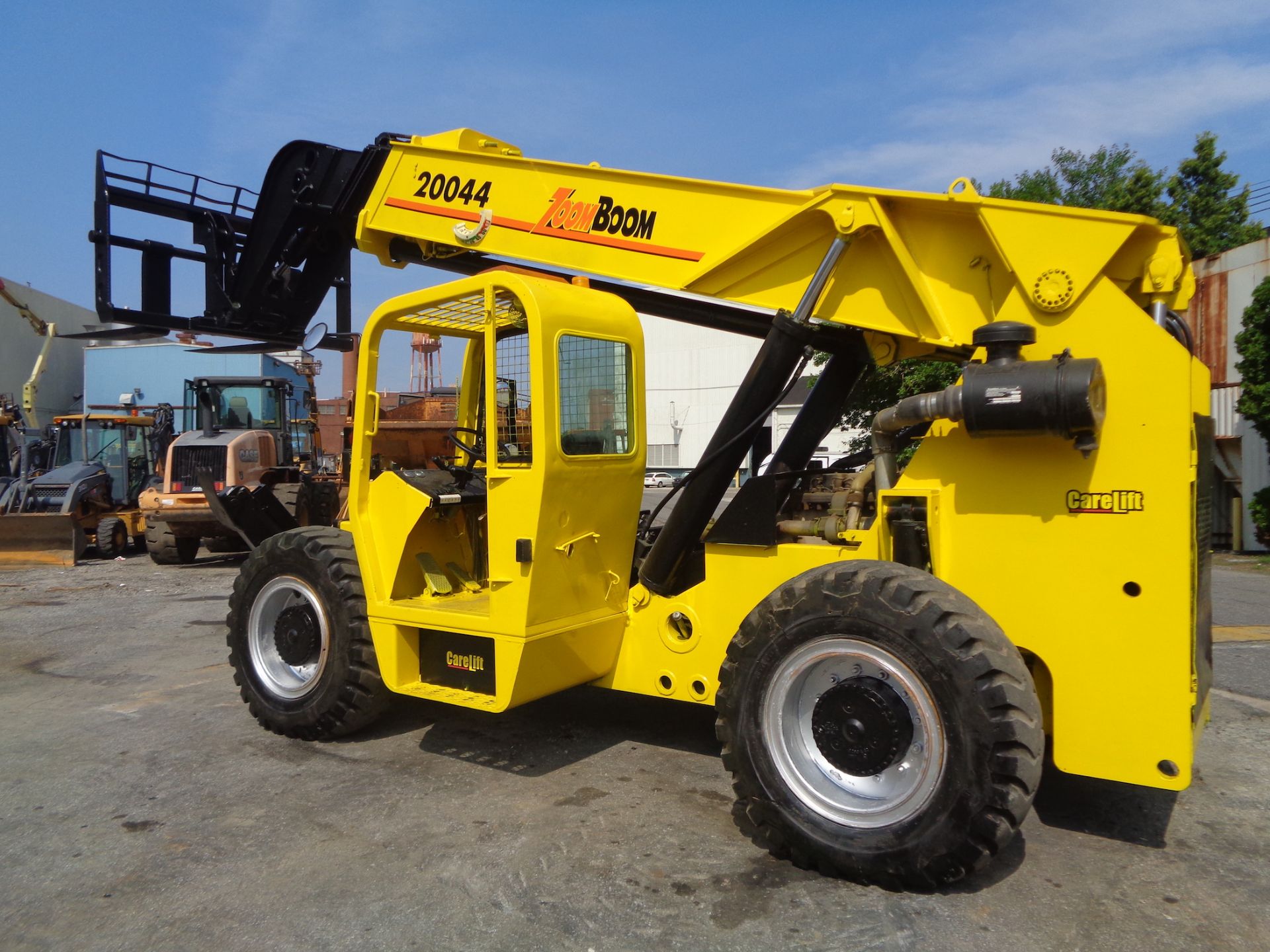 ZoomBoom Carelift ZB-20044 20,000lbs 44ft Telescopic Forklift - Image 15 of 33