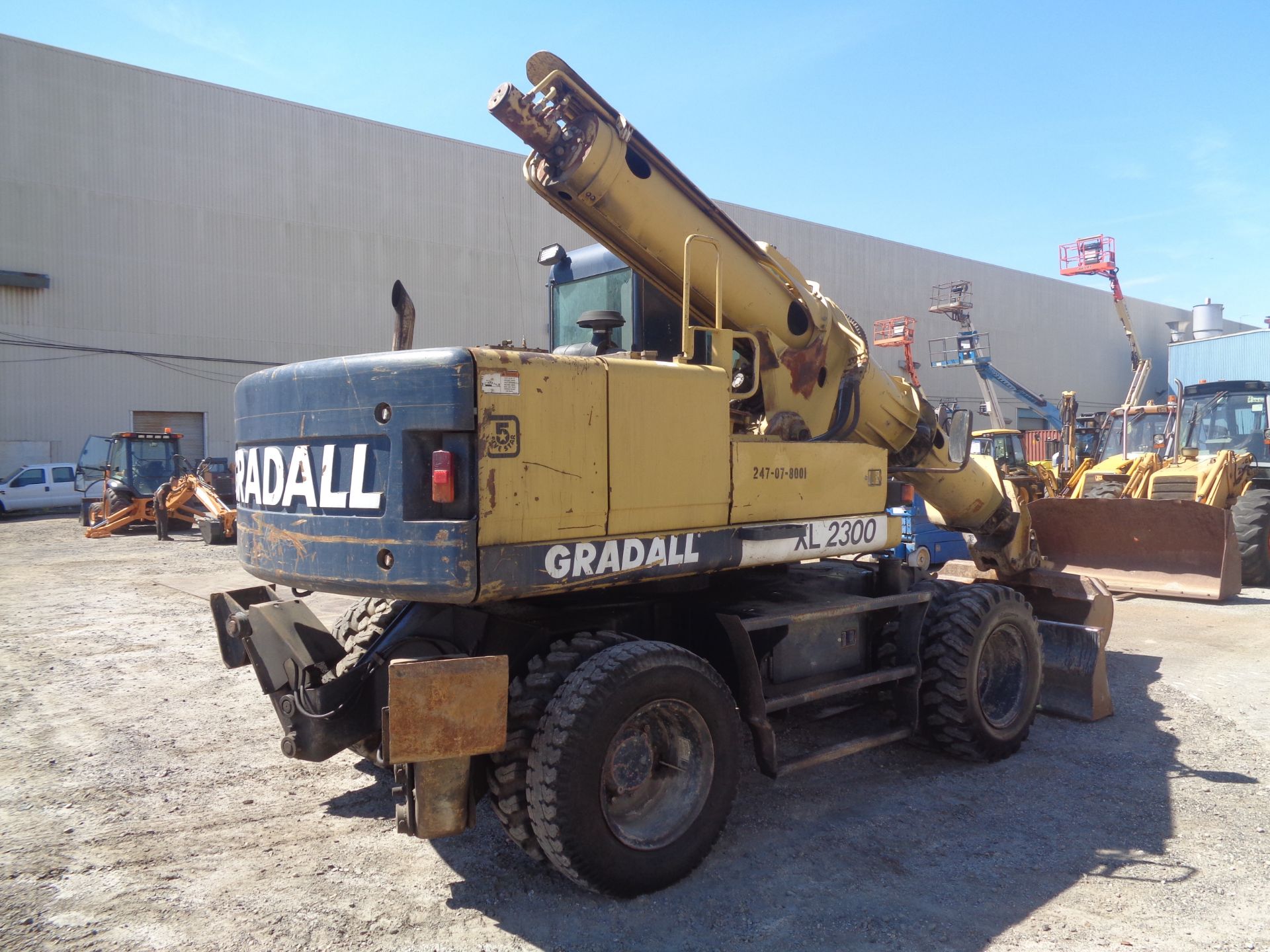 2003 Gradall XL2300 Excavator - Image 11 of 16