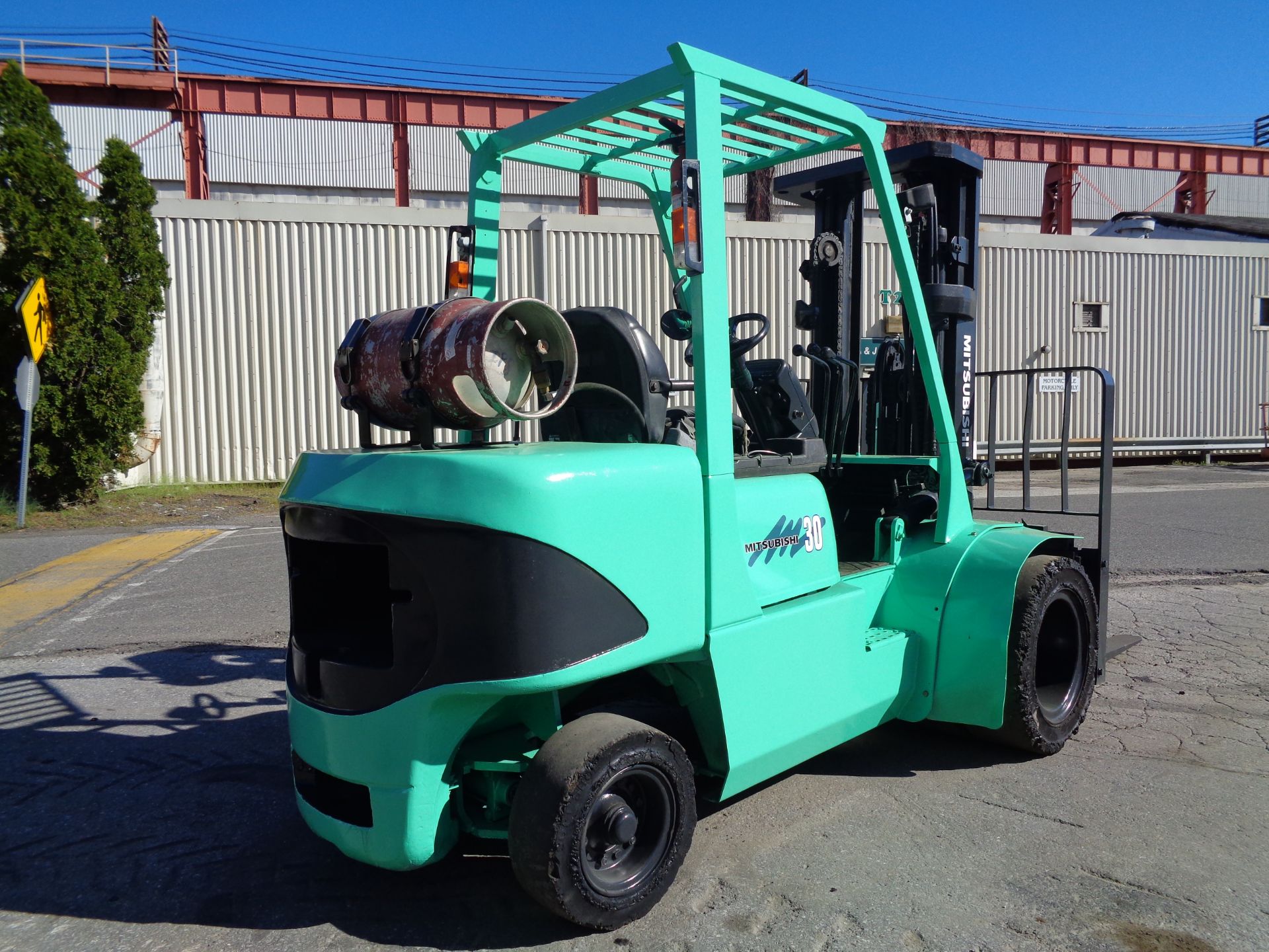 Mitsubishi FG30K 6,000lbs Forklift Truck - Image 4 of 16