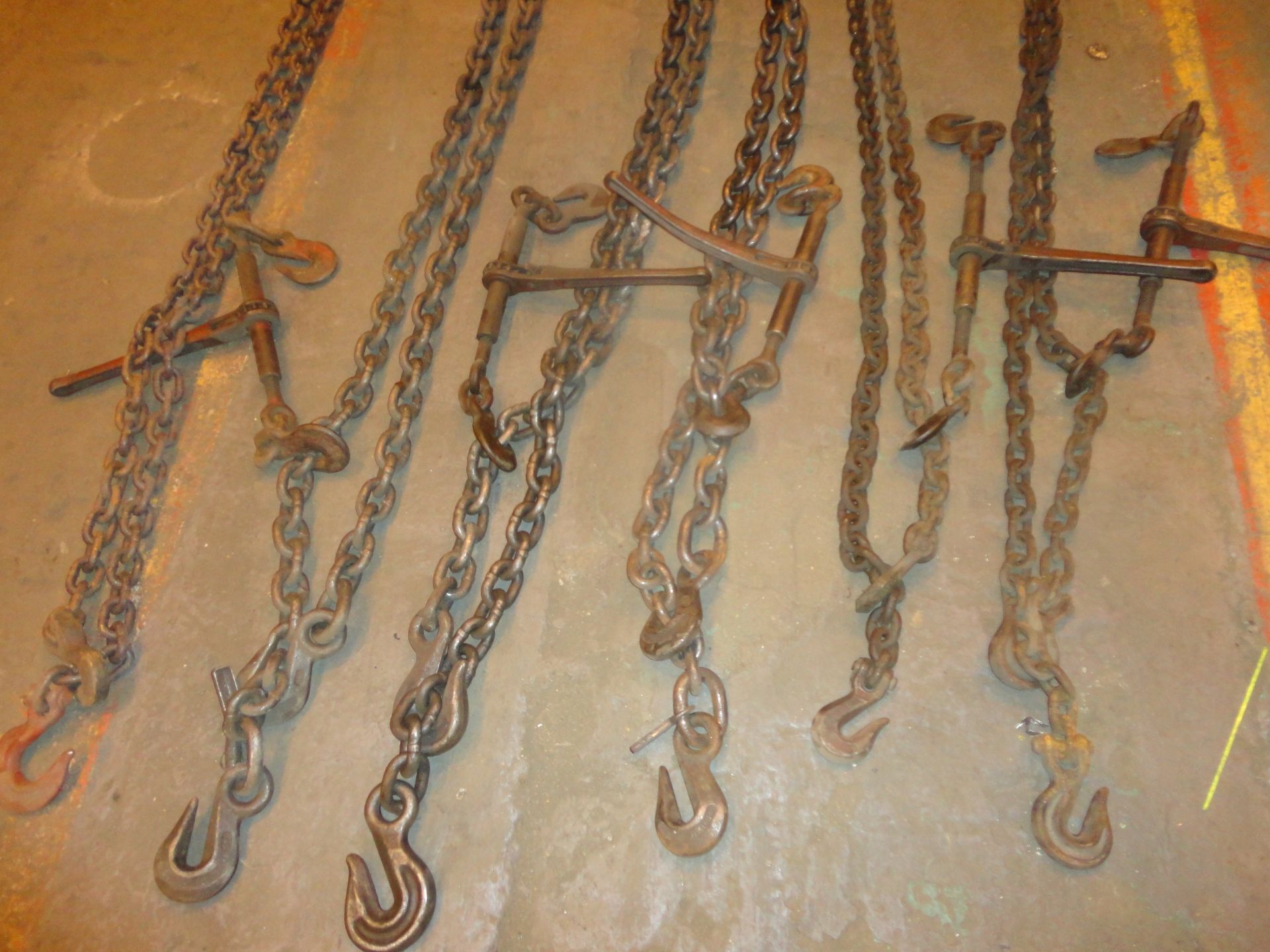 Lot of Six 5/8" and 1/2" Chains with Binders (#18) - Image 8 of 10