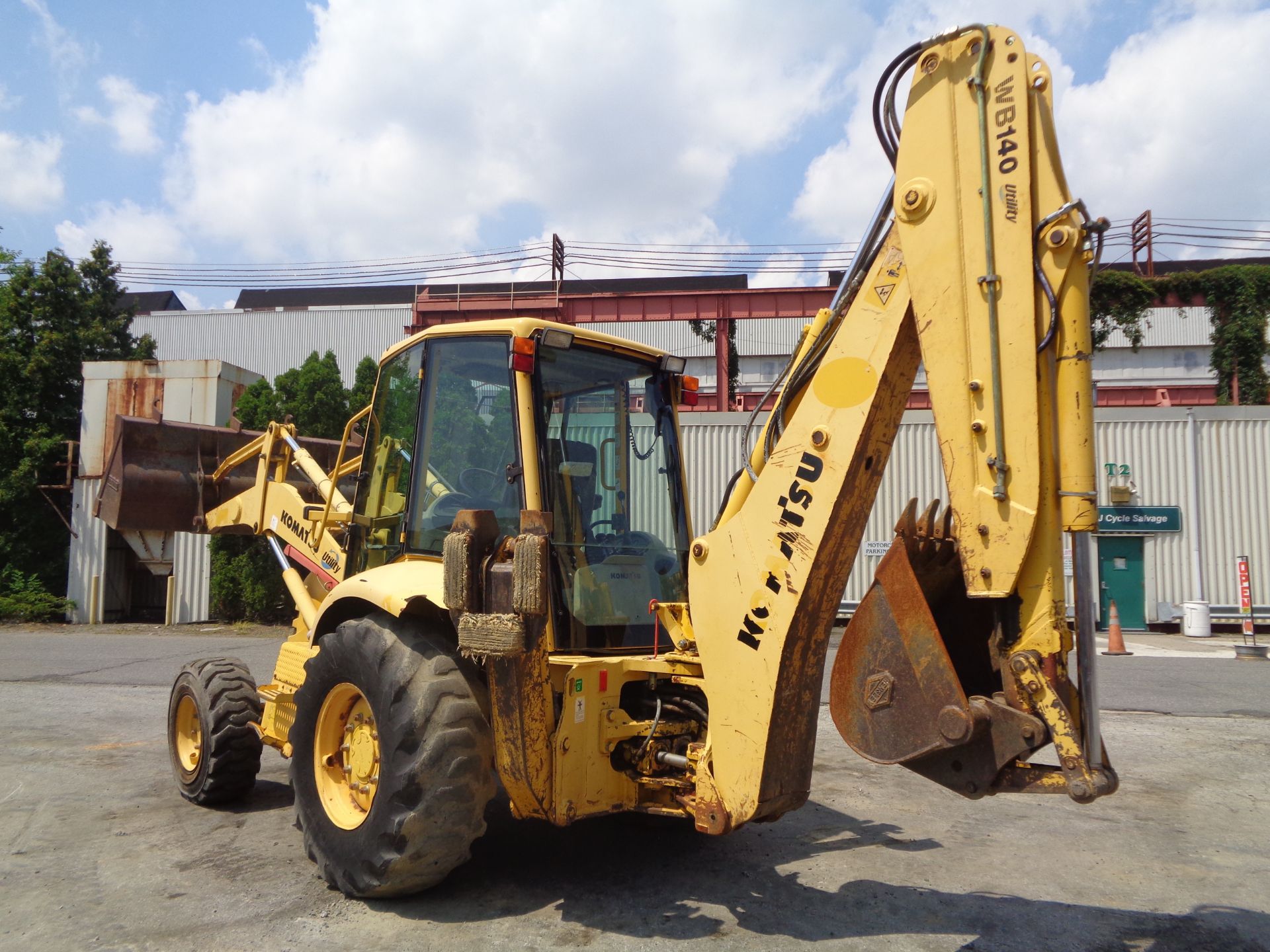 Komatsu WB140 Backhoe - Image 2 of 24