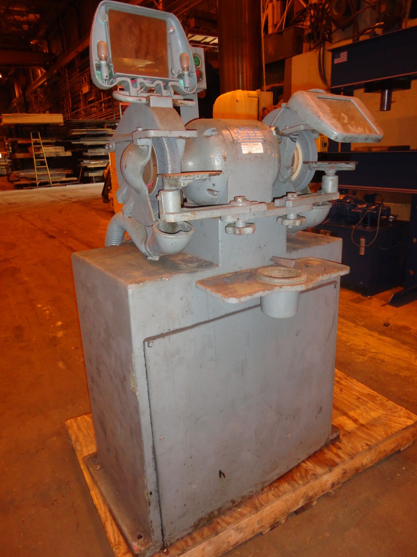 Pedestal Grinder