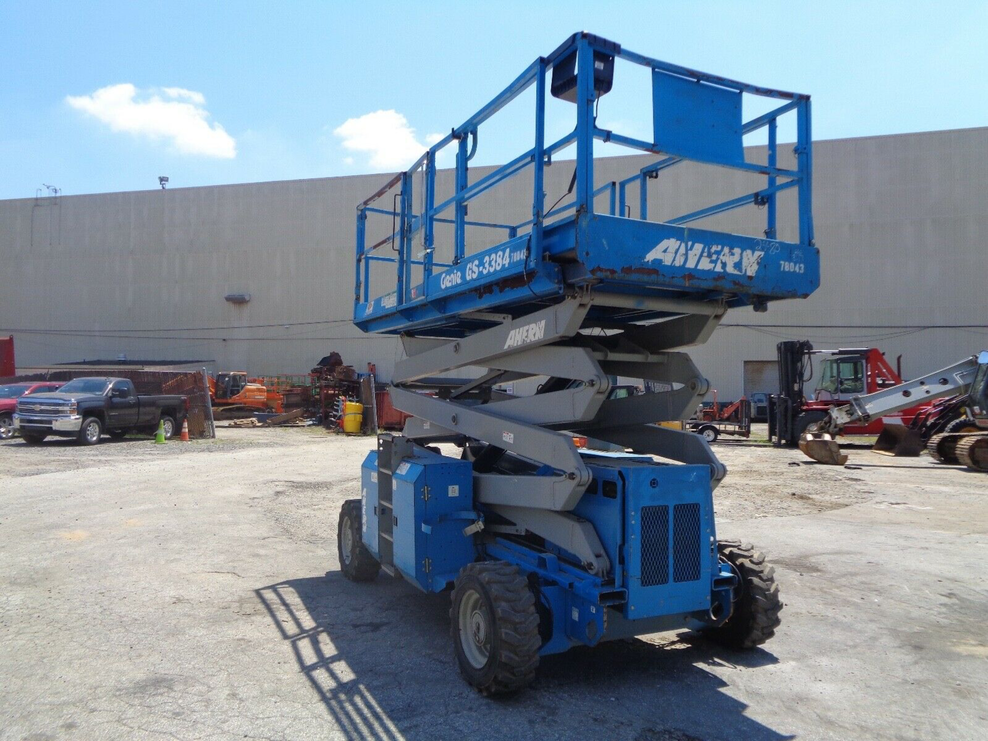 2008 Genie GS3384 Rough Terrain 4x4 33ft Scissor Lift - Image 8 of 12