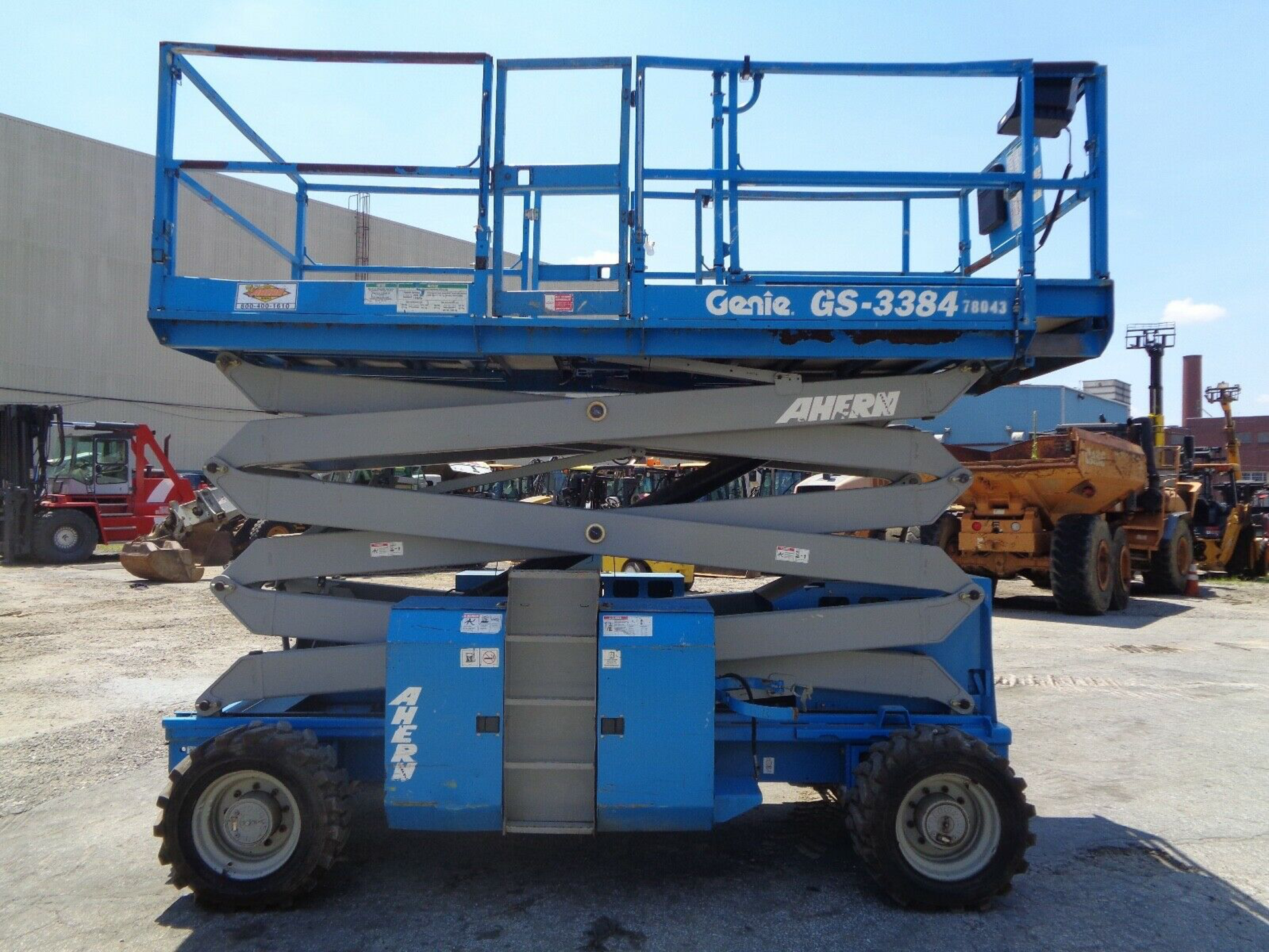 2008 Genie GS3384 Rough Terrain 4x4 33ft Scissor Lift - Image 7 of 12