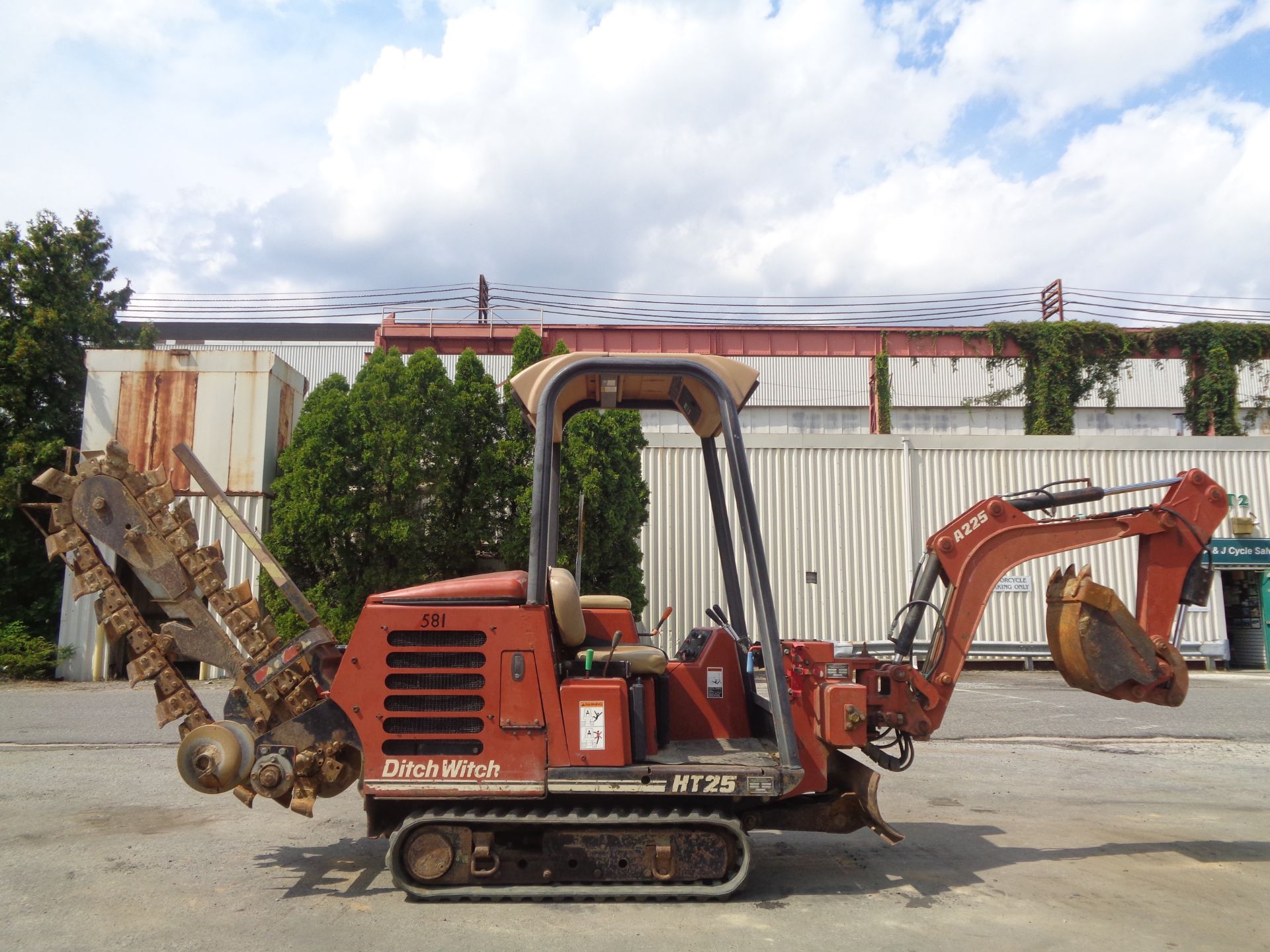 Ditch Witch HT25K Trencher and Backhoe - Image 4 of 12