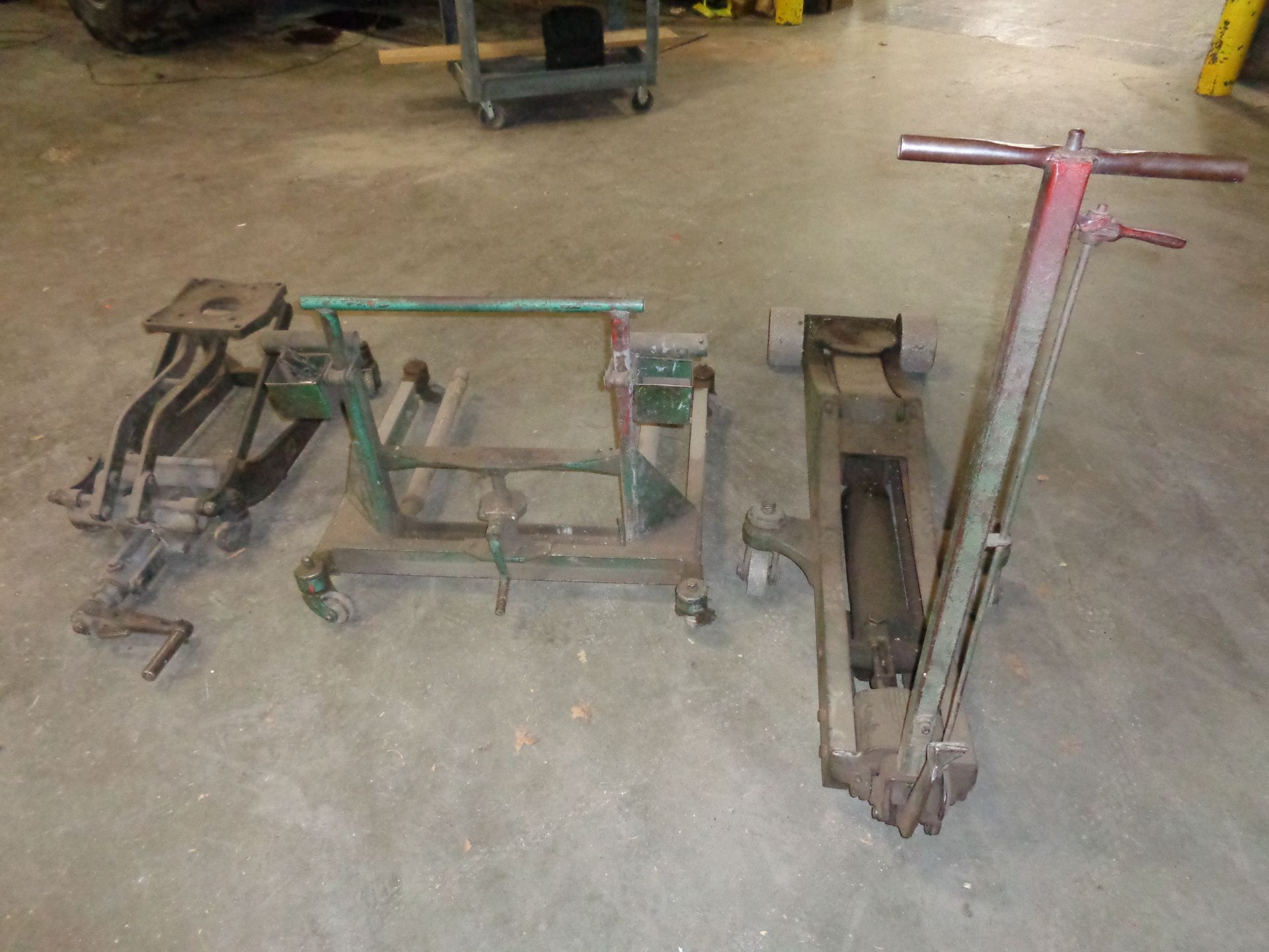 Floor Jacks, Tire Carrier, Tank Jack - Image 4 of 4