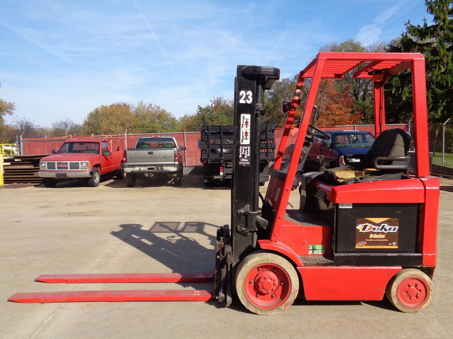 1999 Hyster E50XM-27 Forklift - 5,000 lbs