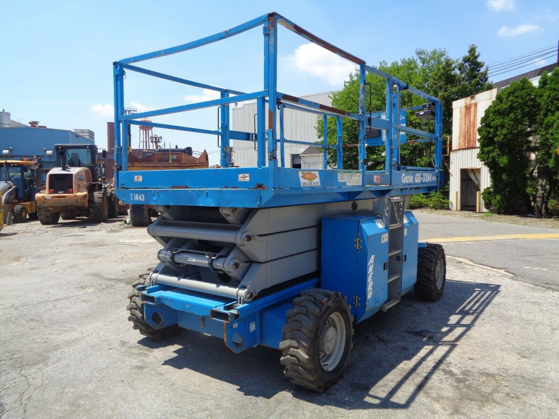 2008 Genie GS3384 Rough Terrain 4x4 33ft Scissor Lift - Image 2 of 12