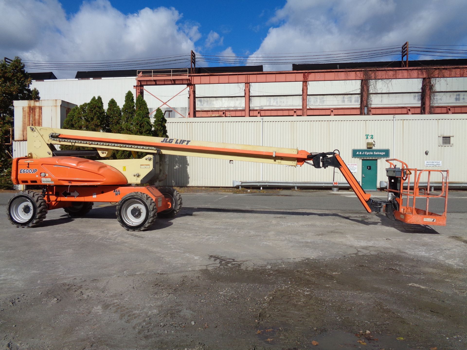 2015 JLG E600JP 60ft Boom Lift - Image 2 of 24