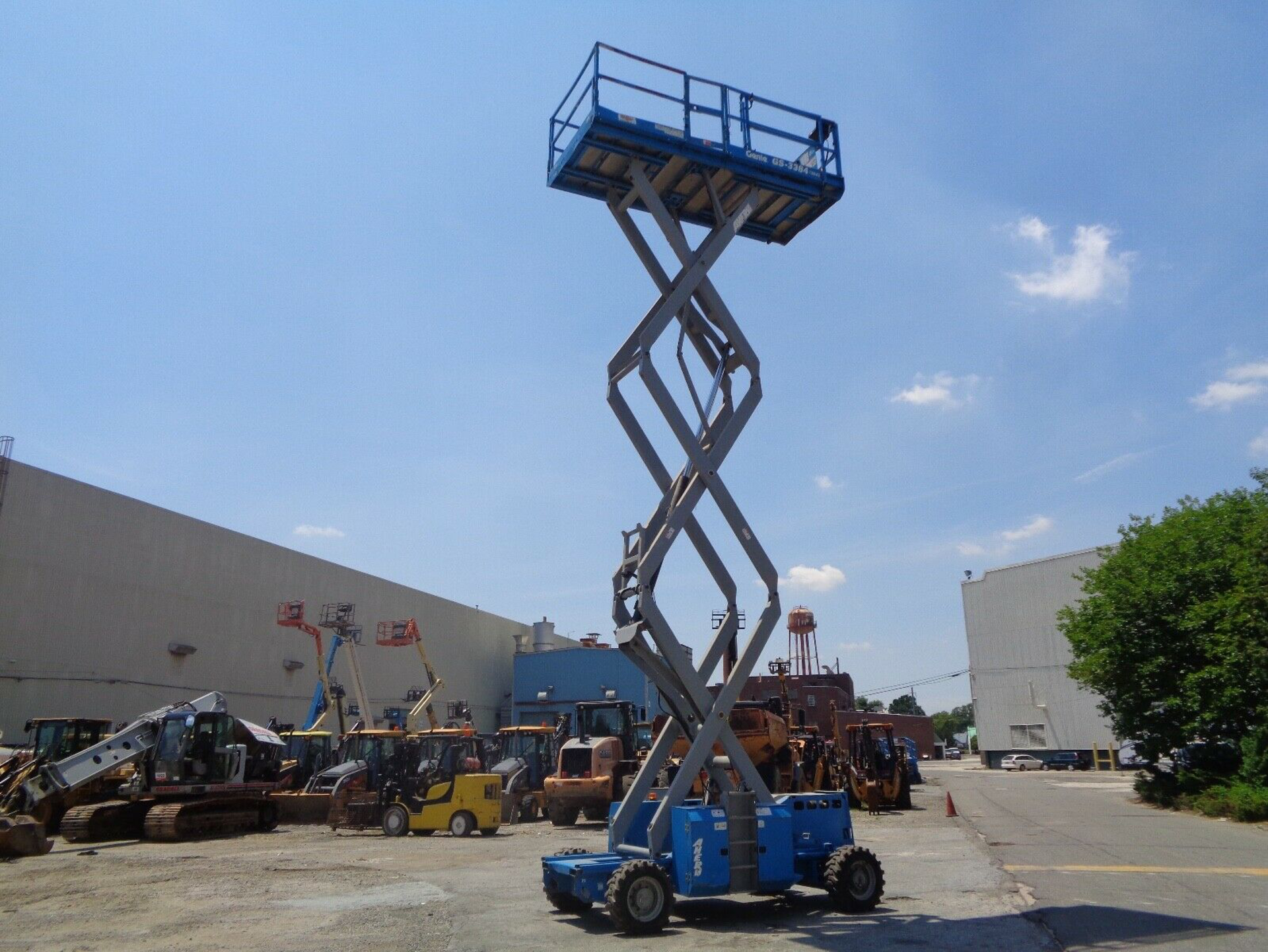 2008 Genie GS3384 Rough Terrain 4x4 33ft Scissor Lift - Image 11 of 12