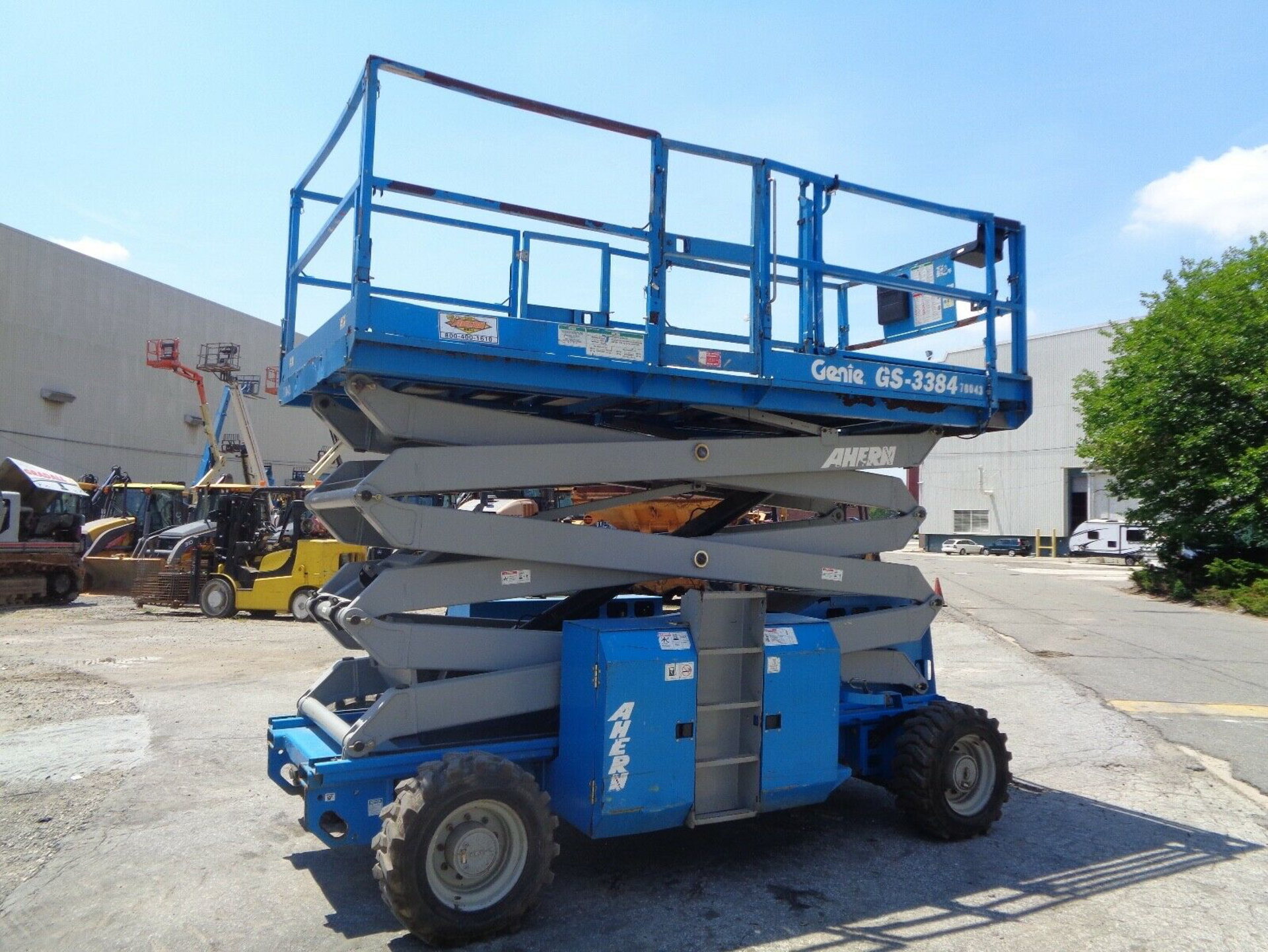 2008 Genie GS3384 Rough Terrain 4x4 33ft Scissor Lift - Image 6 of 12