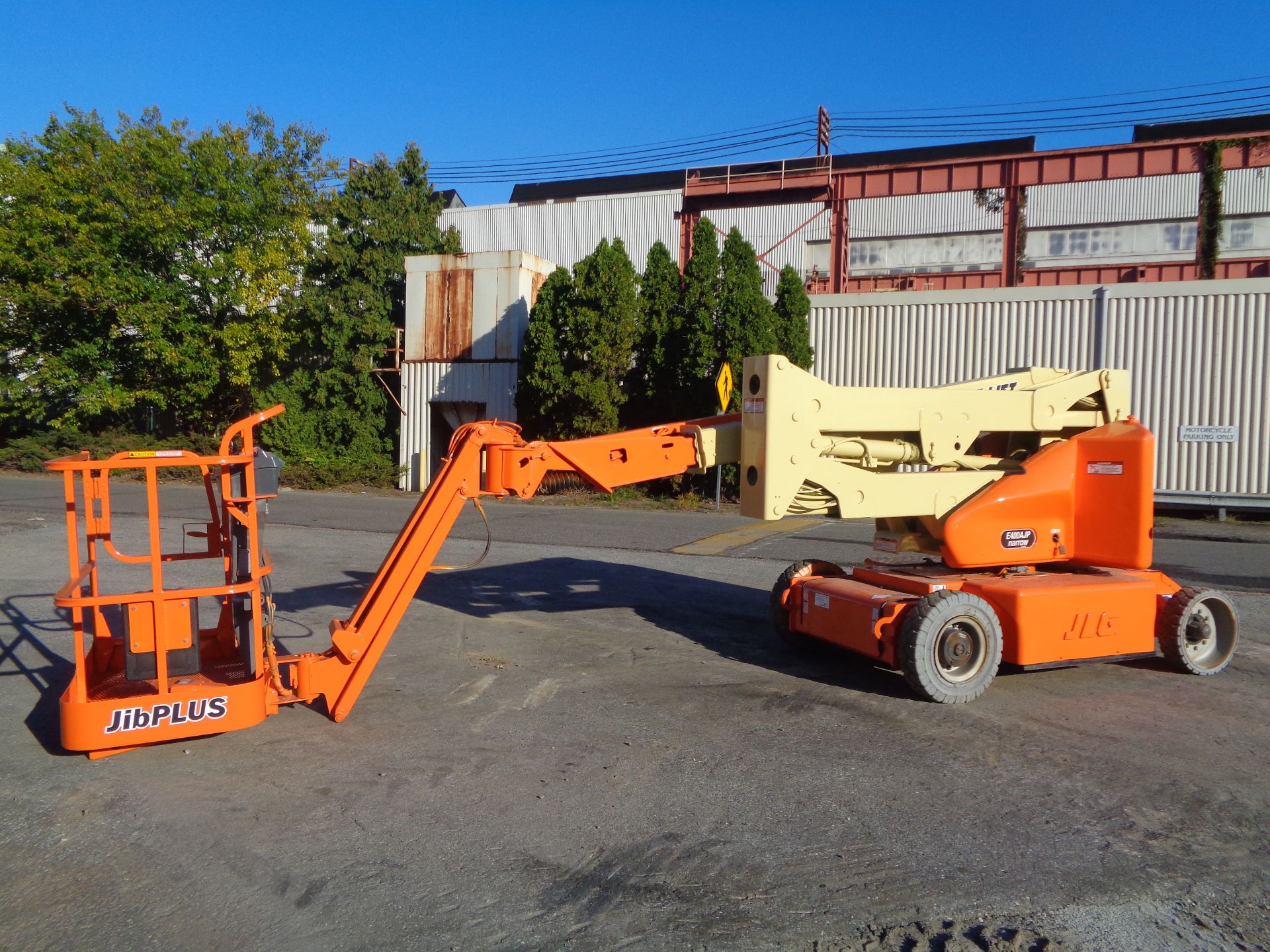 2011 JLG E400AJPN 40ft Electric Boom Lift - Image 3 of 24