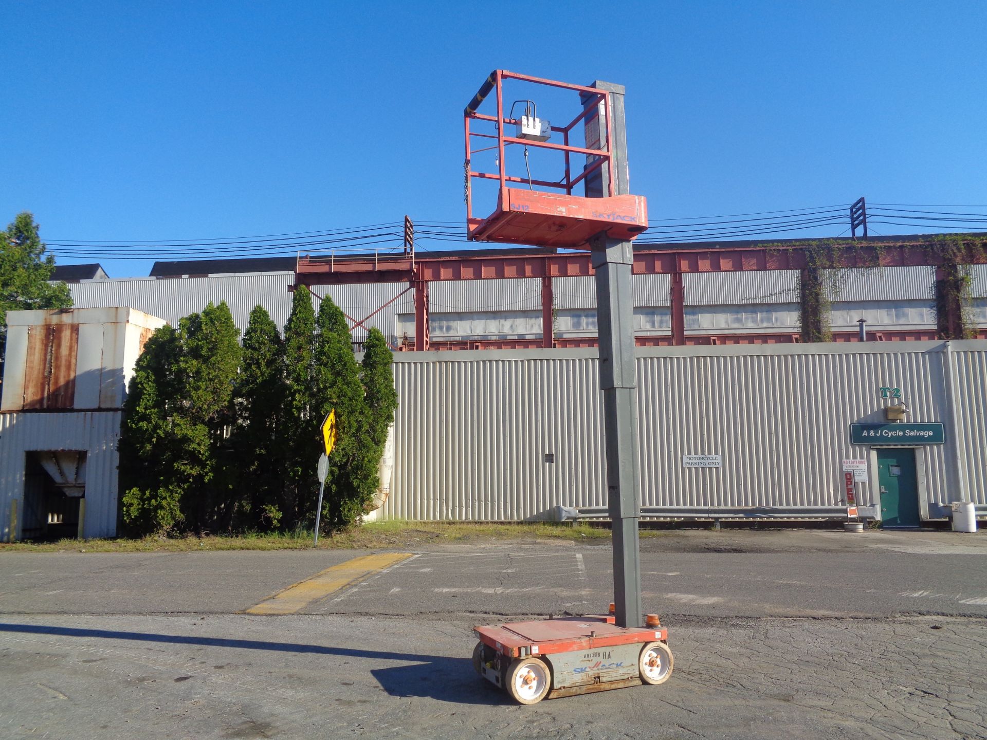 2010 Skyjack SJ12 Electric Personal Lift - Image 19 of 25