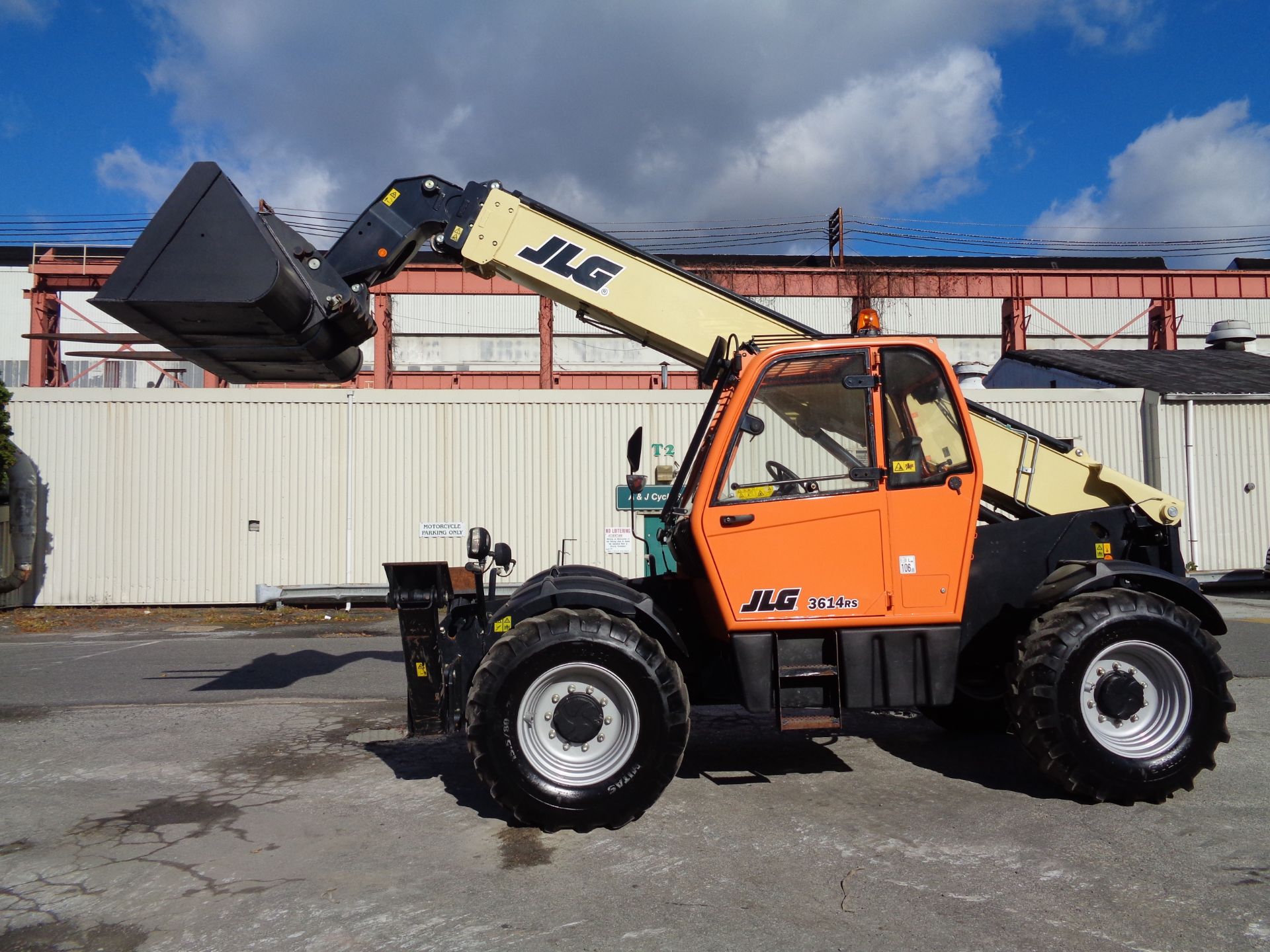 2016 JLG 3614RS 8,000lb Telescopic Forklift Only 356 Hours - Image 2 of 21