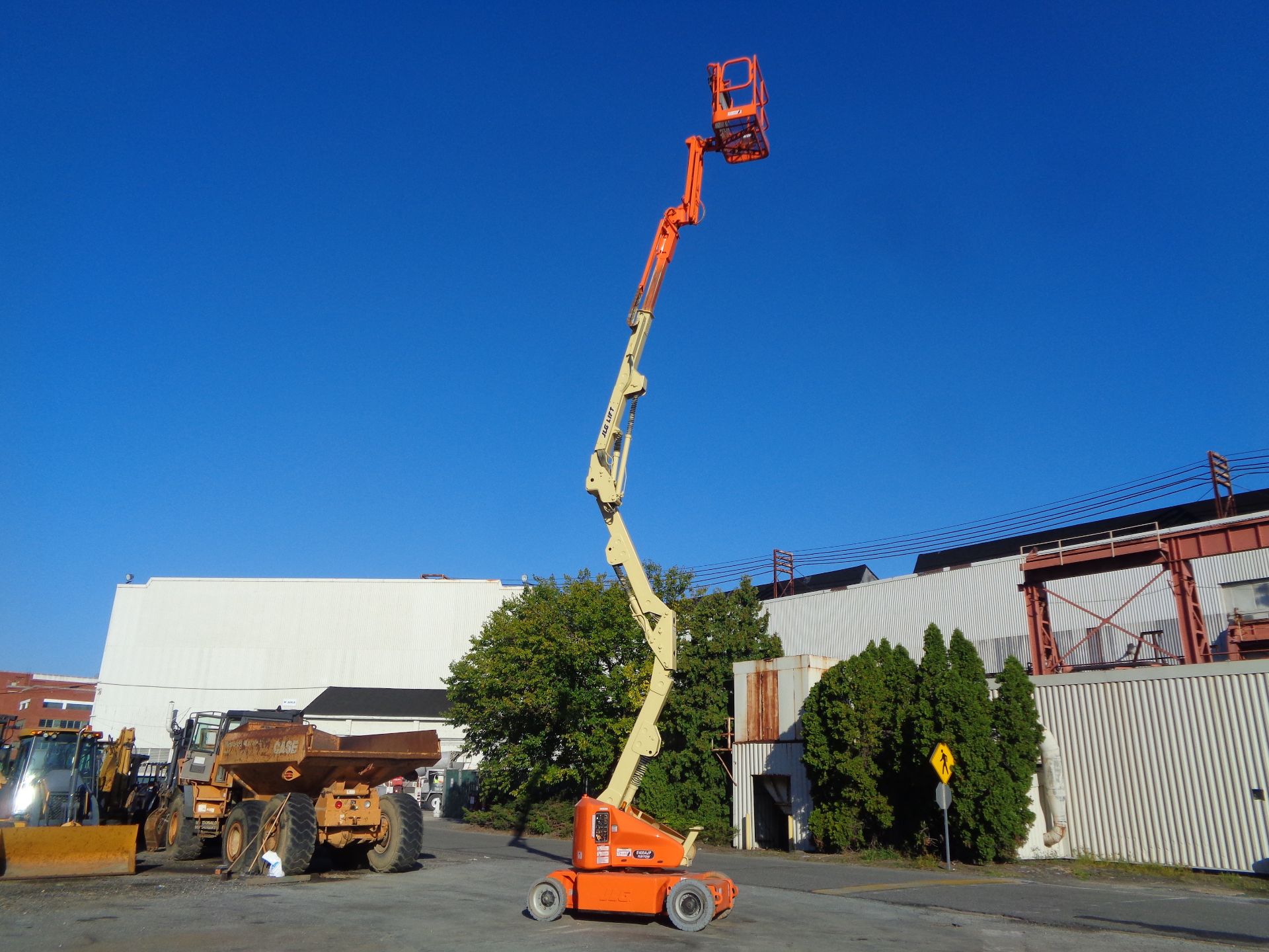 2011 JLG E400AJPN 40ft Electric Boom Lift - Image 22 of 24