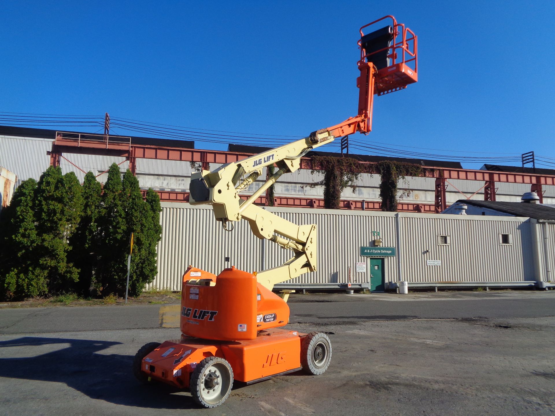 2011 JLG E400AJPN 40ft Electric Boom Lift - Image 13 of 24