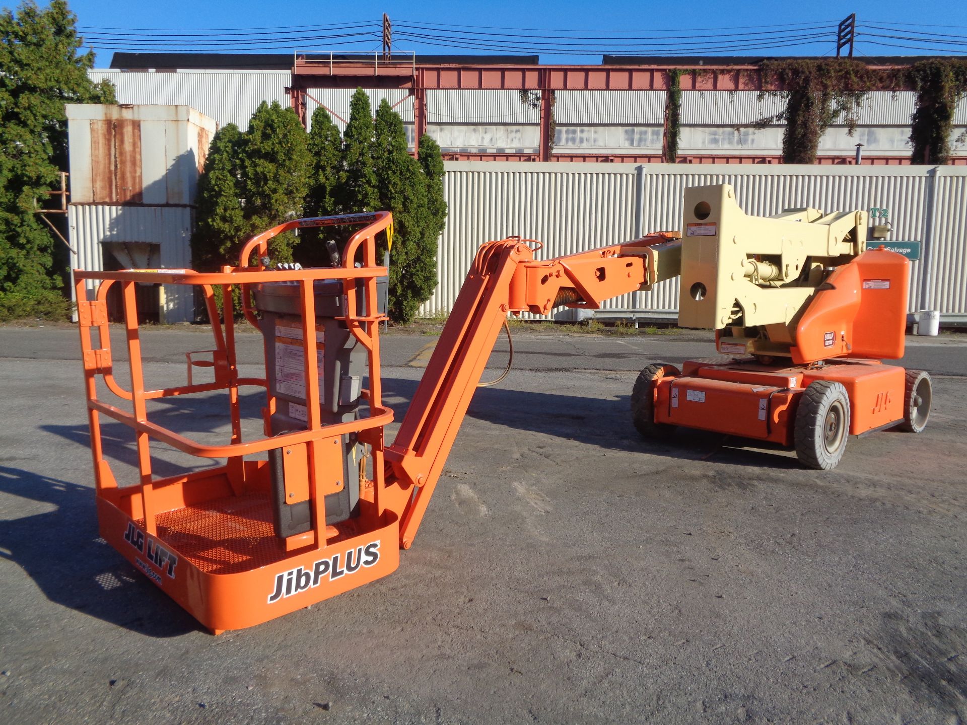 2011 JLG E400AJPN 40ft Electric Boom Lift - Image 4 of 24