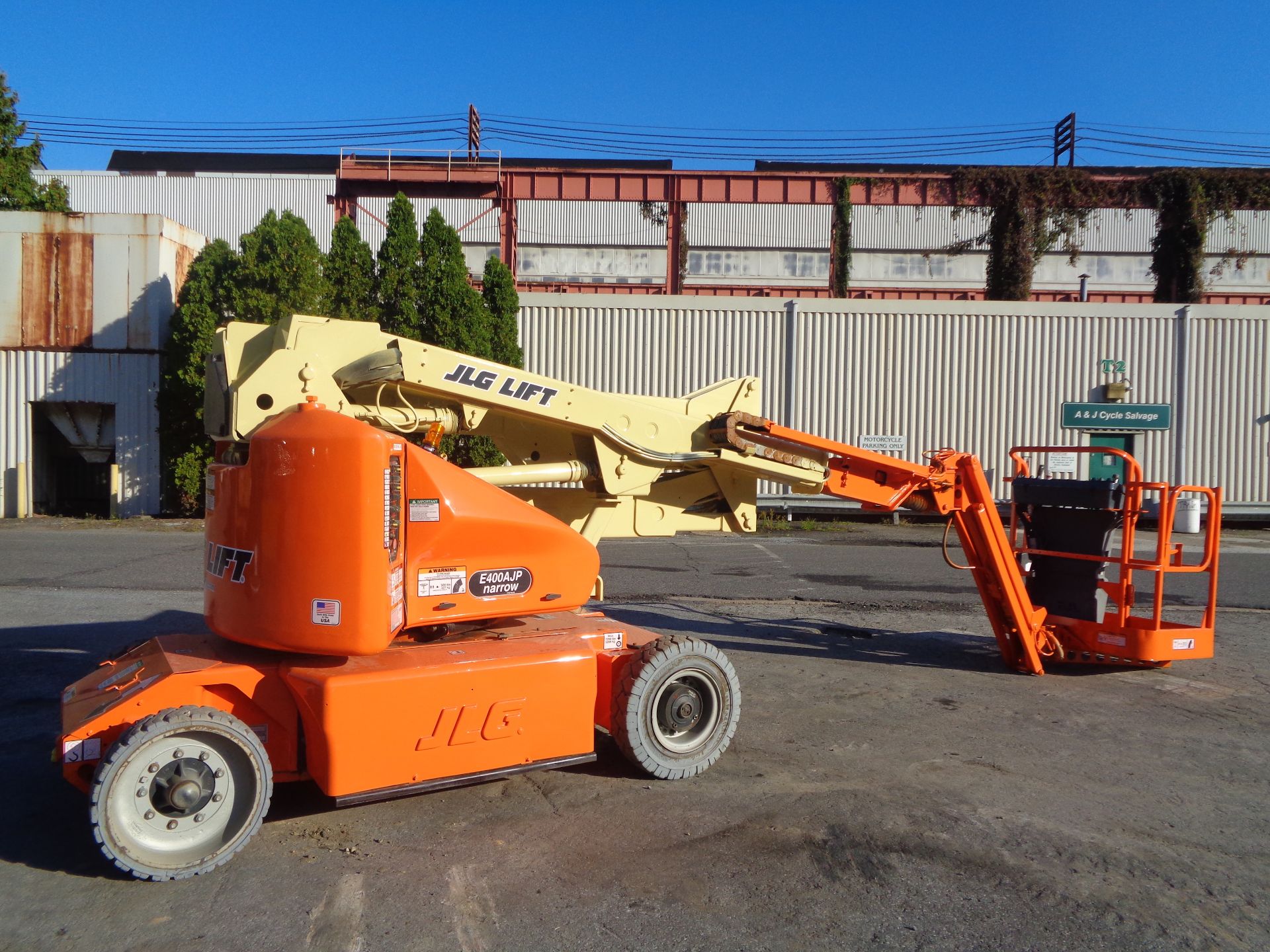 2011 JLG E400AJPN 40ft Electric Boom Lift - Image 8 of 24