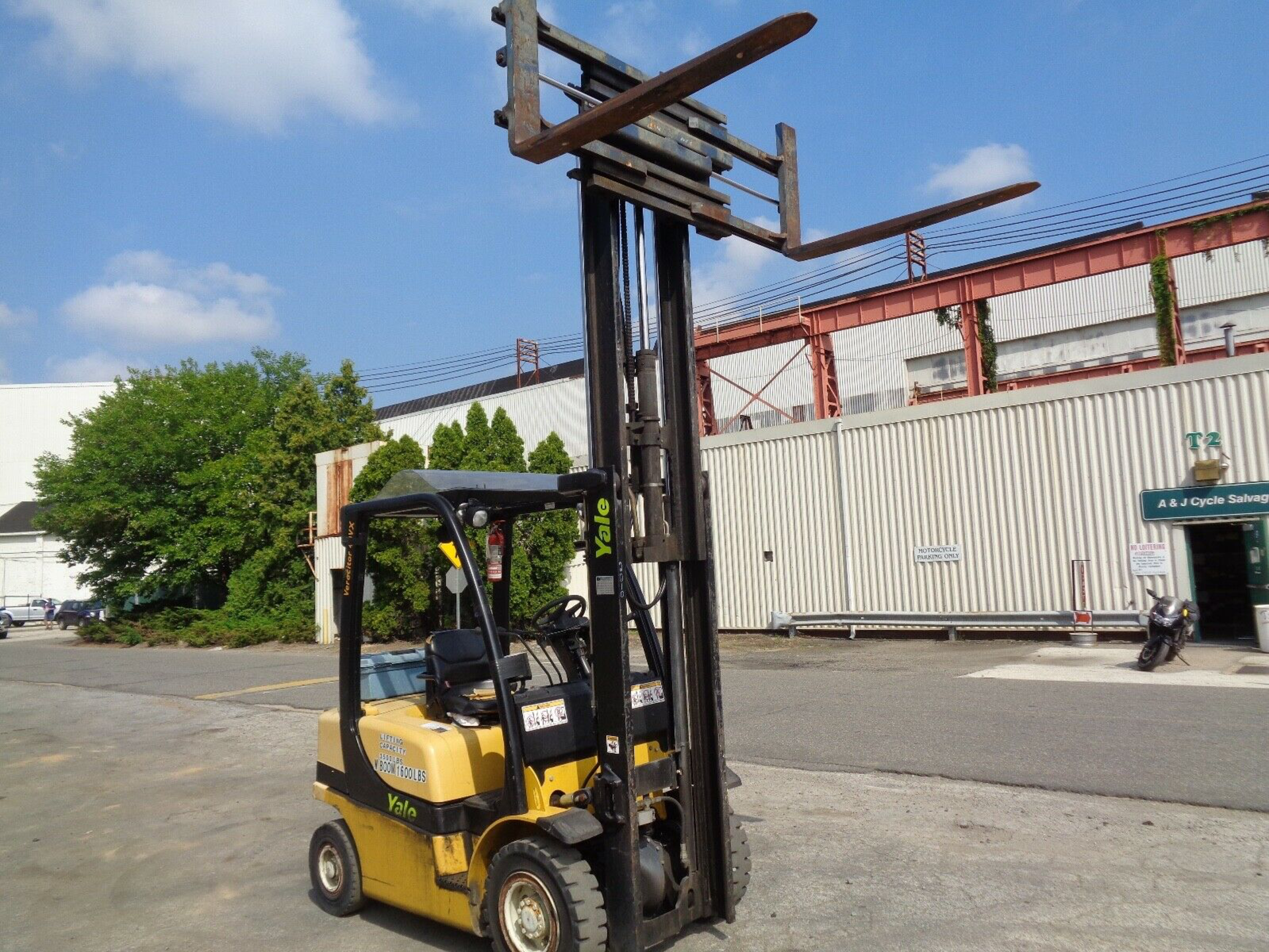 2005 Yale GP040V 4,000lb Forklift - Image 10 of 12