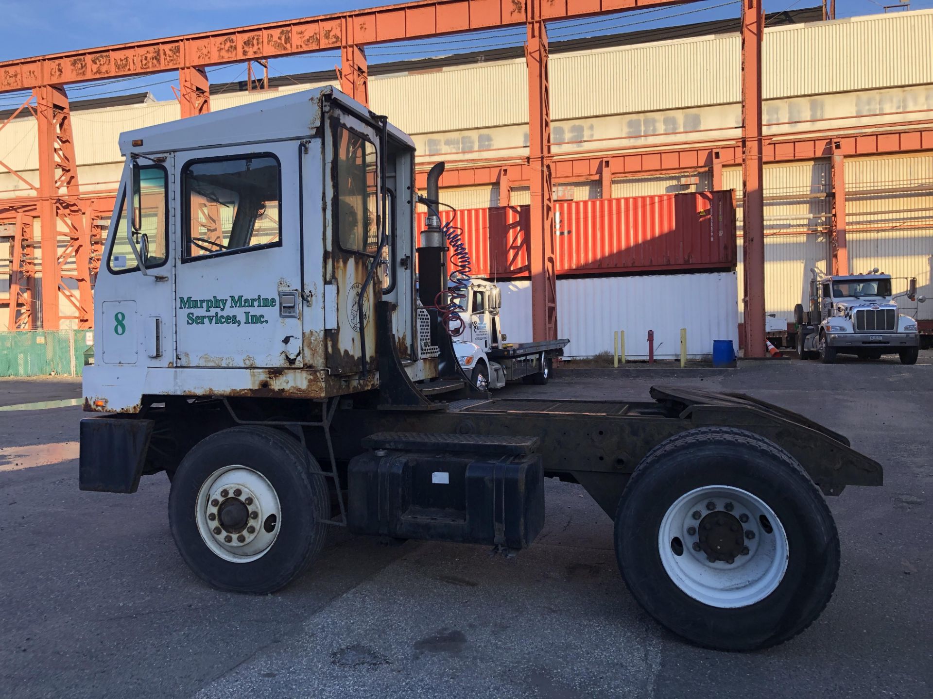 2002 Capacity TJ5000 Yard Jockey Truck Tractor - Image 4 of 6