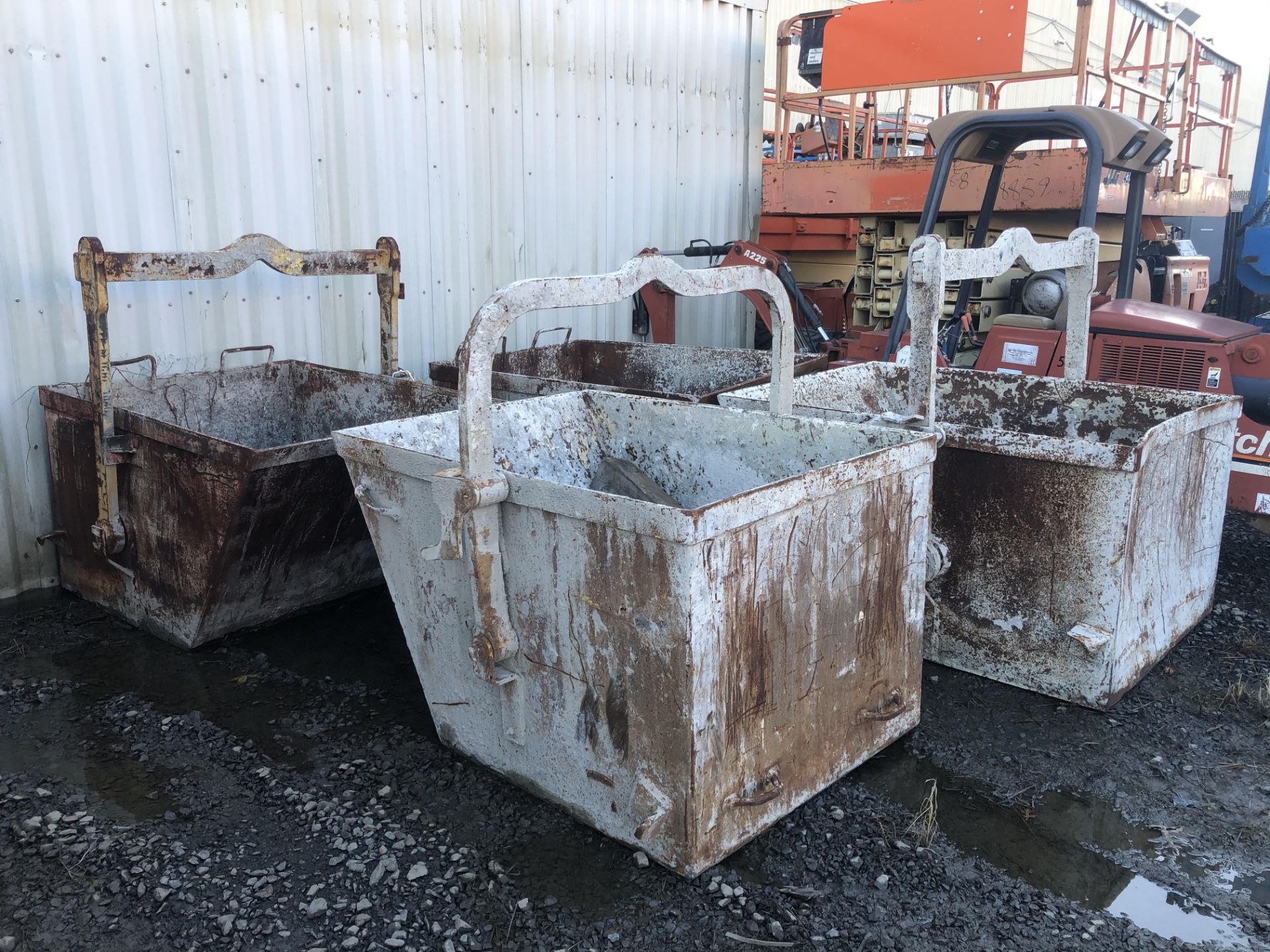 Lot of 4 Crane Dipsy Containers