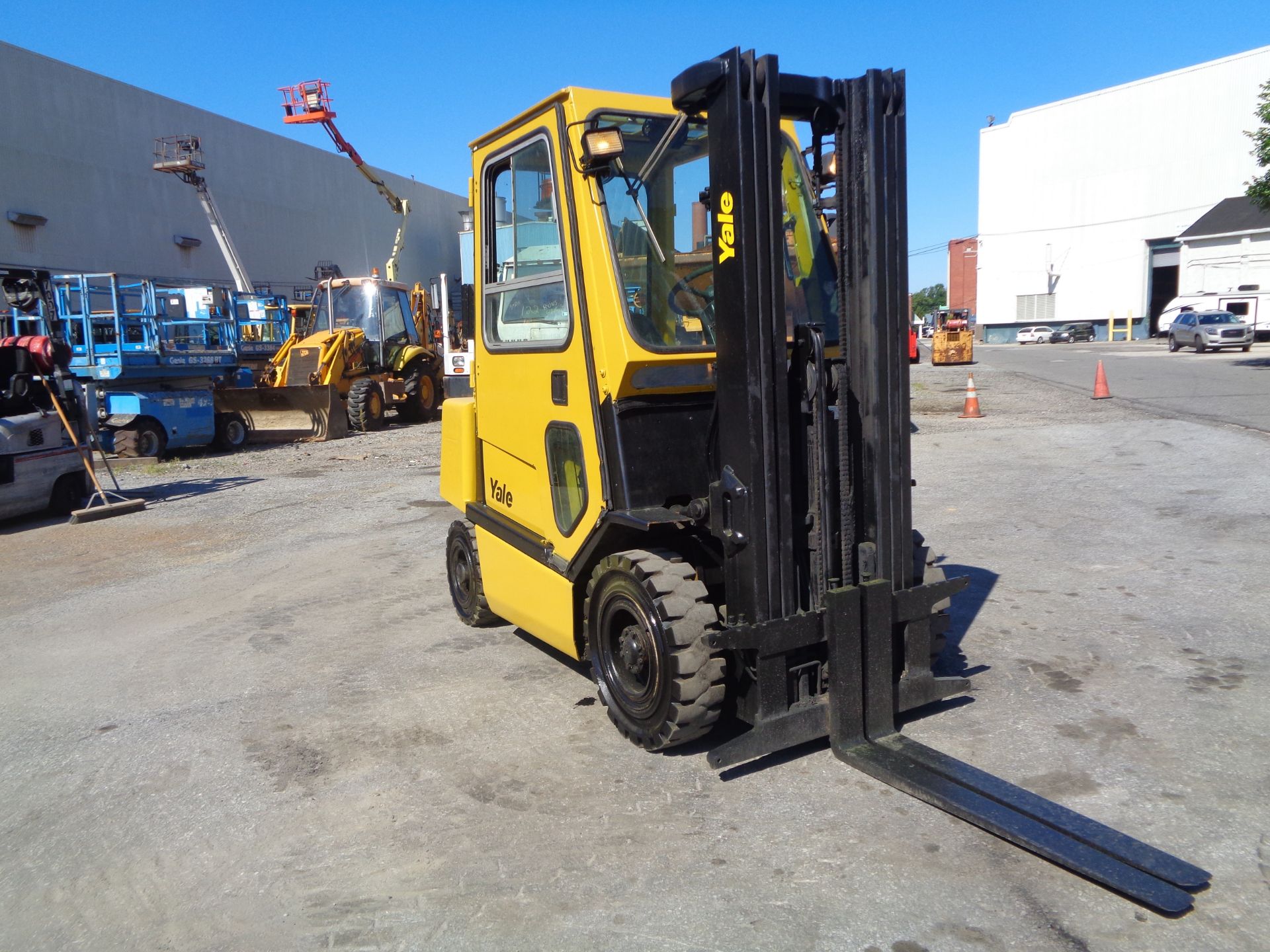 Yale GP050 5,000lb Forklift - Image 10 of 18