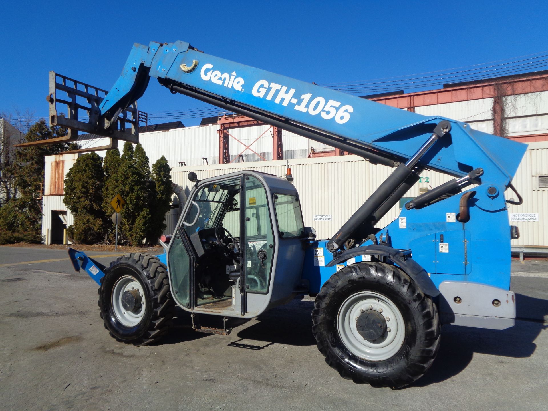 2011 Genie GTH1056 10,000lbs Telescopic Forklift - Image 11 of 19