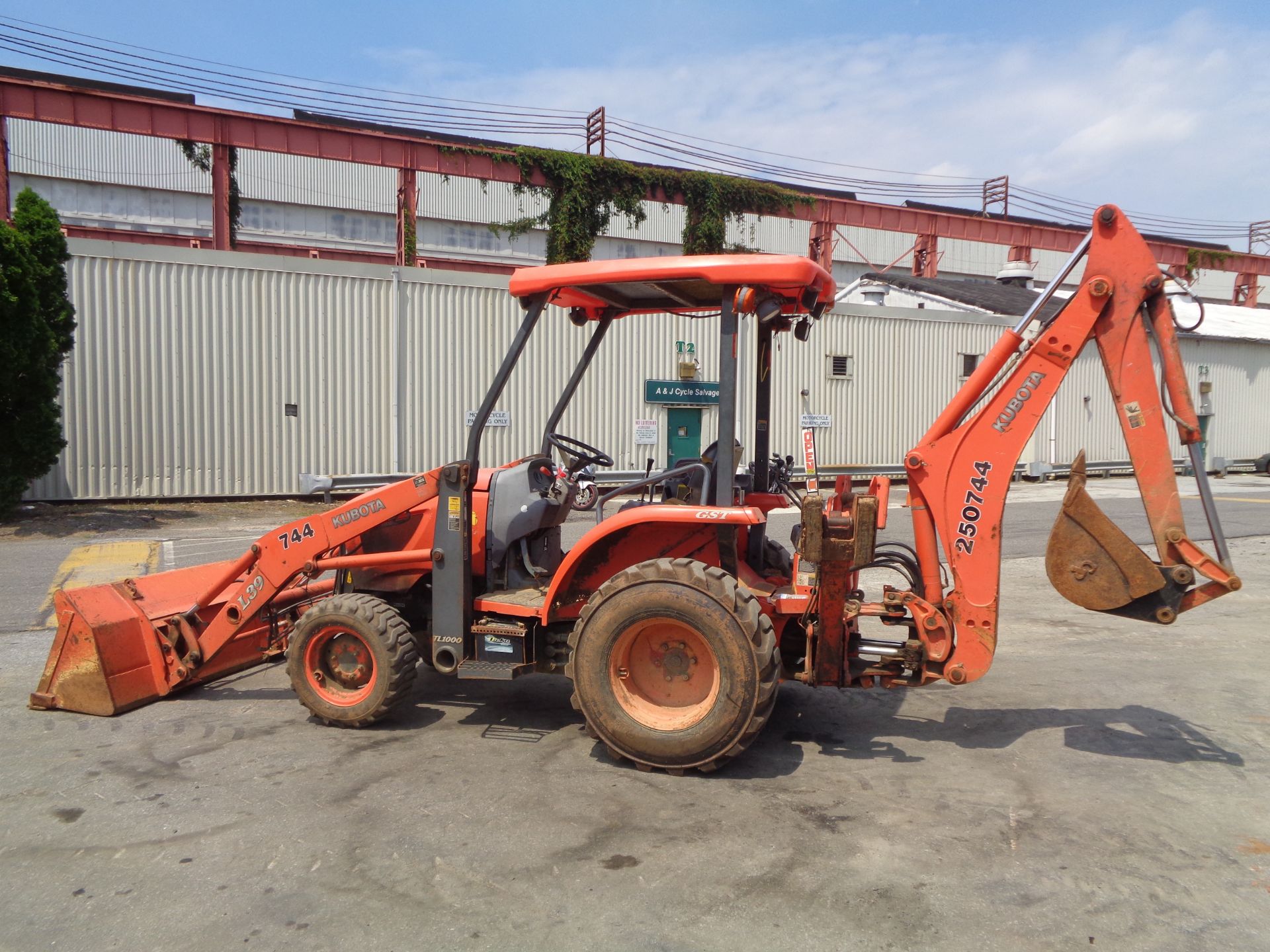 Kubota L39 Backhoe - Image 5 of 21