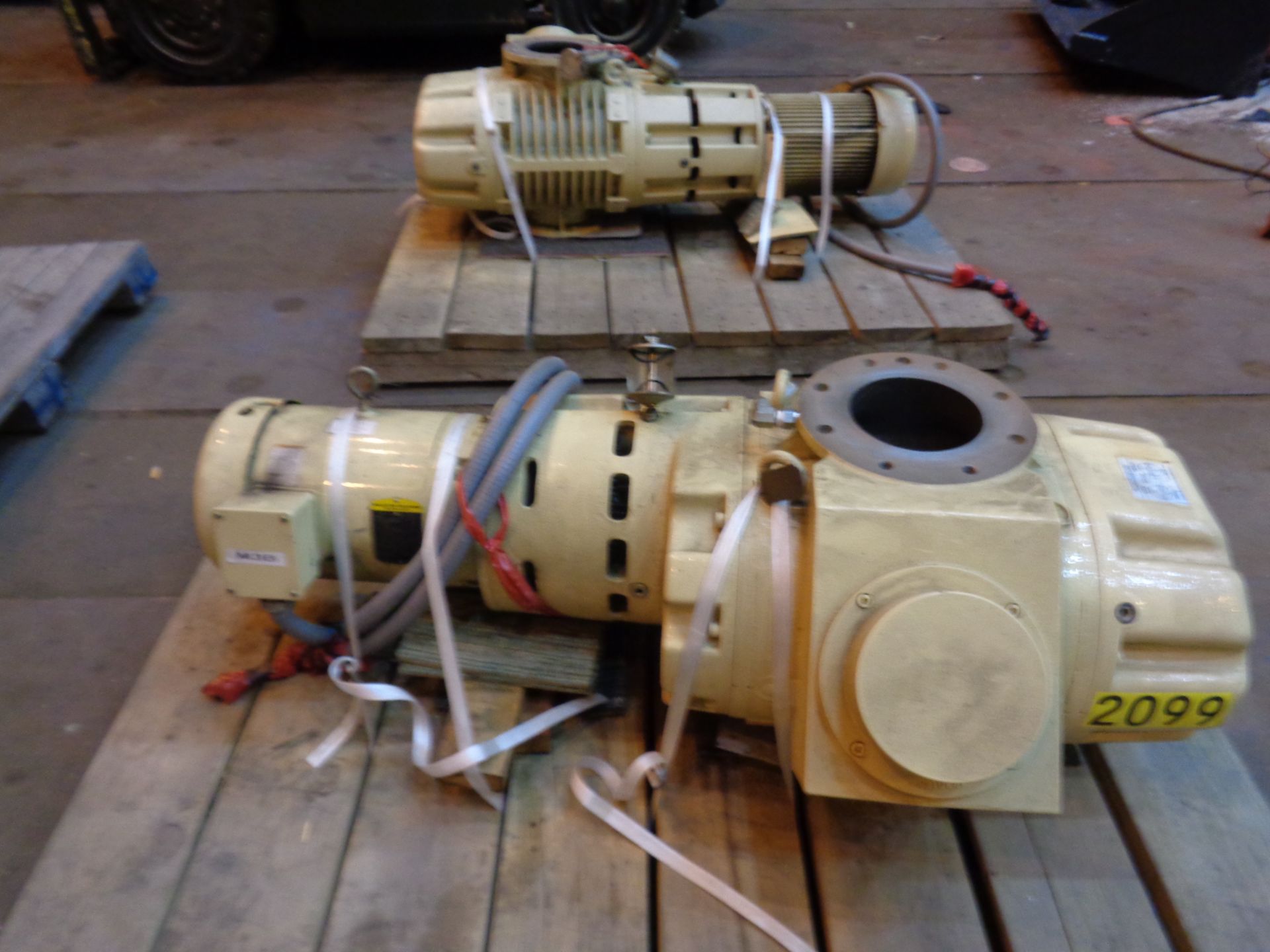 Lot of 3 Vacuum Pumps - Image 7 of 26