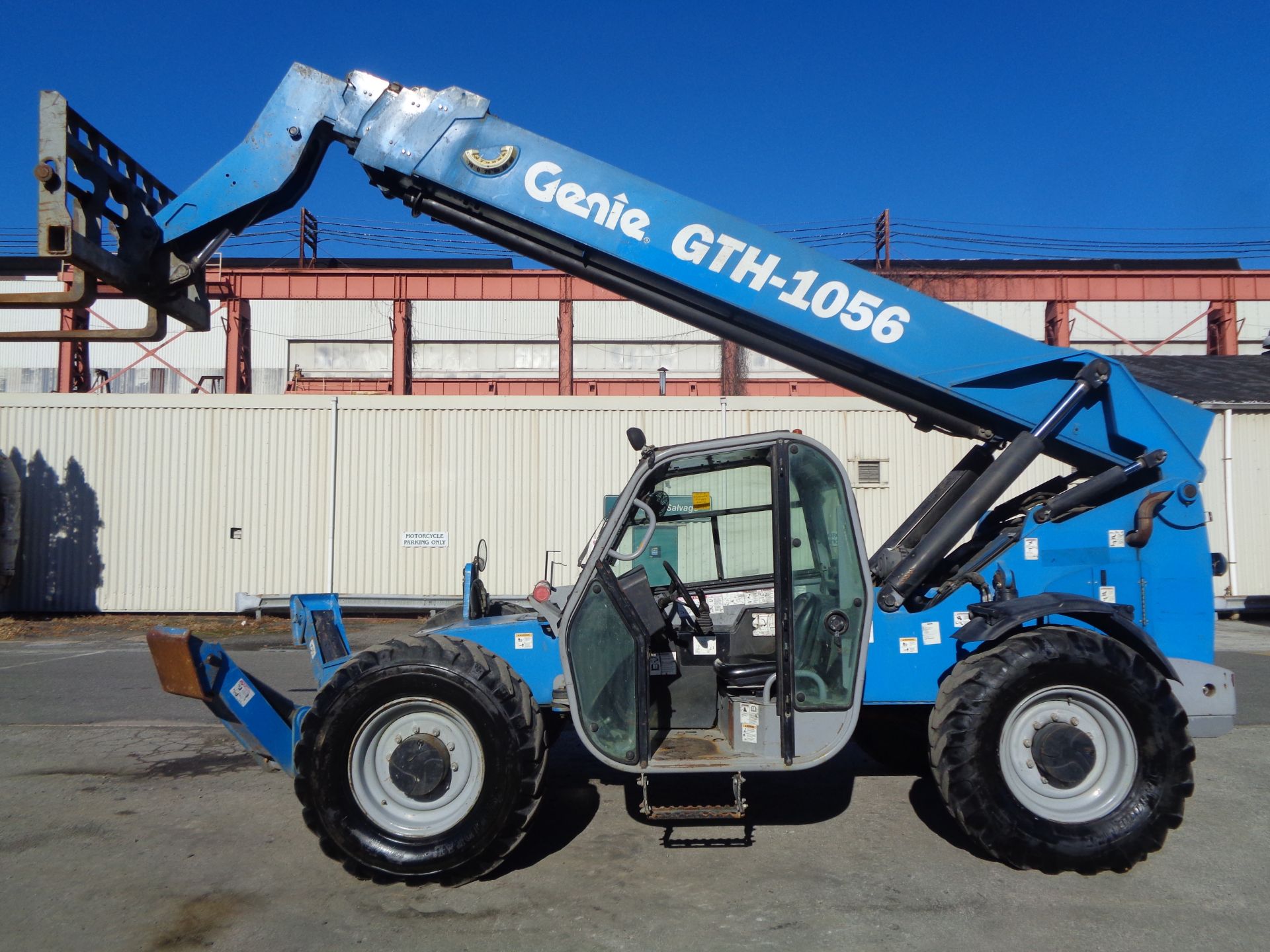 2011 Genie GTH1056 10,000lbs Telescopic Forklift - Image 10 of 19