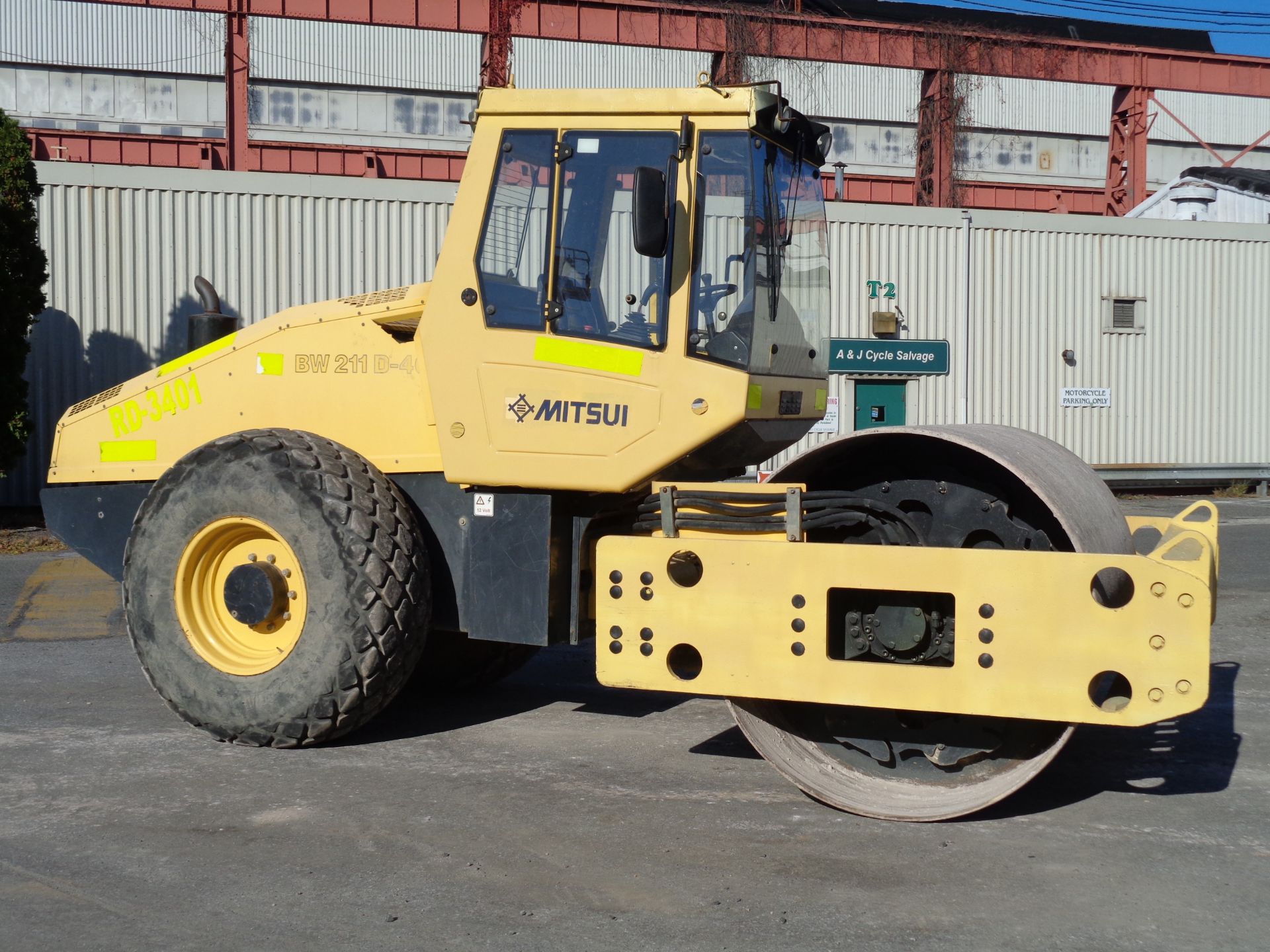 Bomag BW211D-40 Single Drum Roller - Image 2 of 11