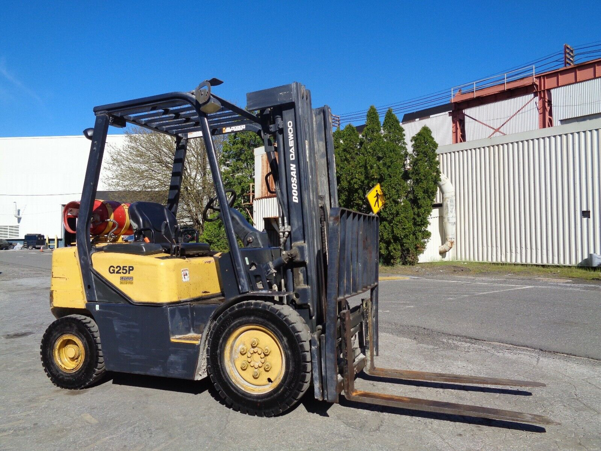 Doosan Daewoo G25P 5,000lb Forklift - Image 10 of 12