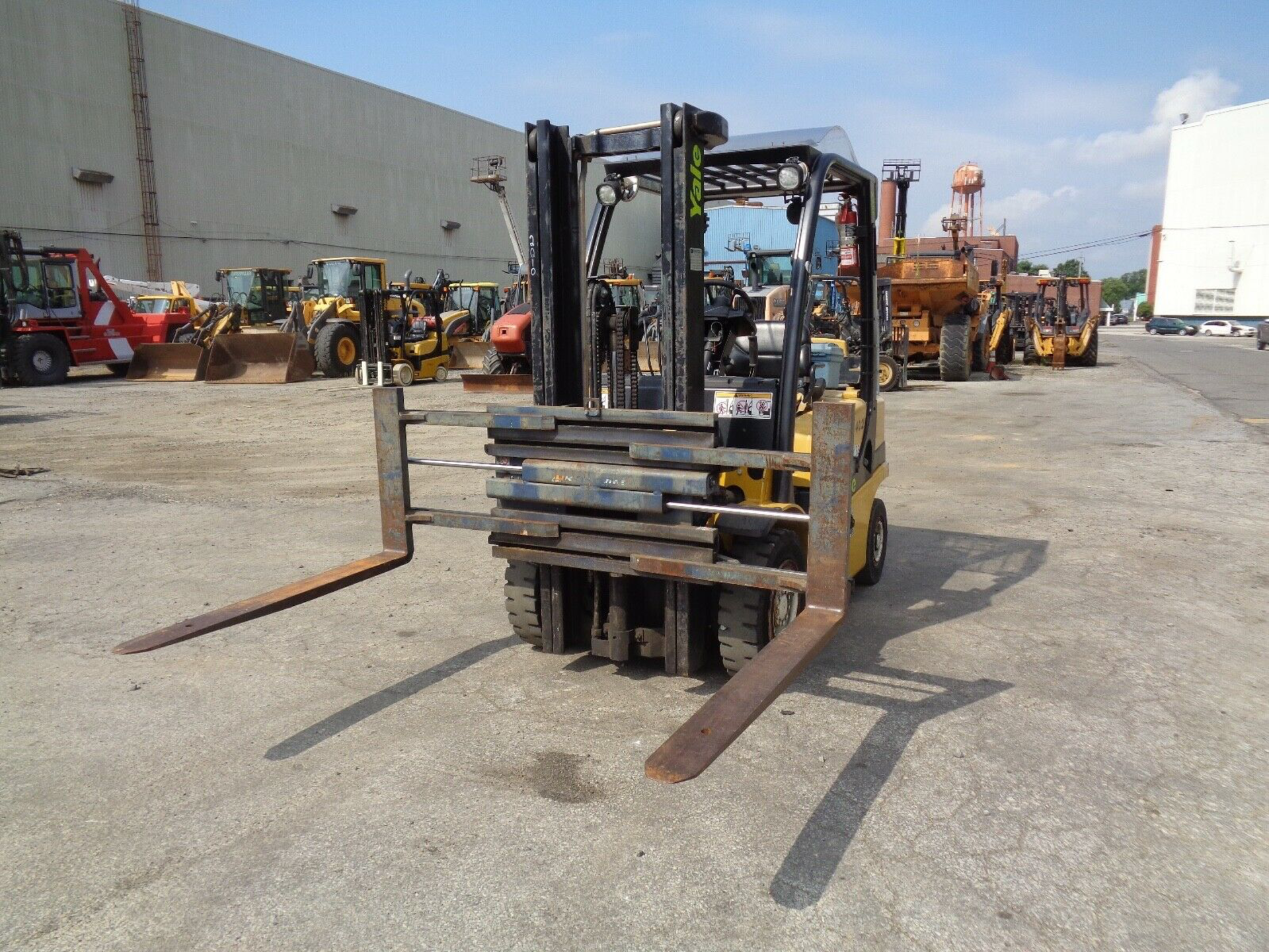 2005 Yale GP040V 4,000lb Forklift - Image 7 of 12