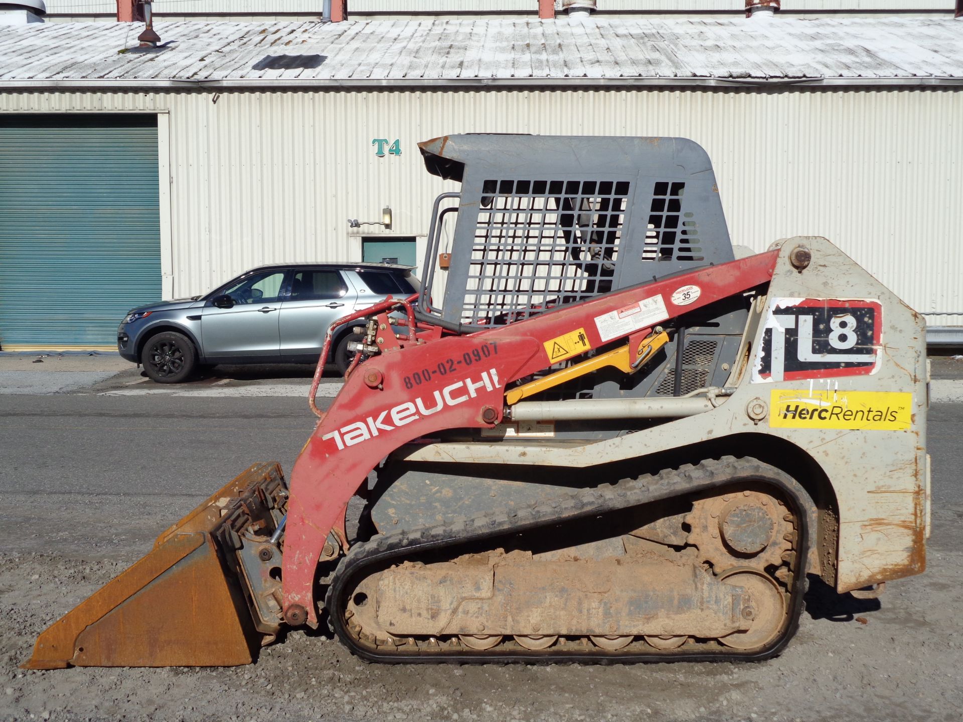 Takeuchi TL8 Skid Steer - Image 10 of 17